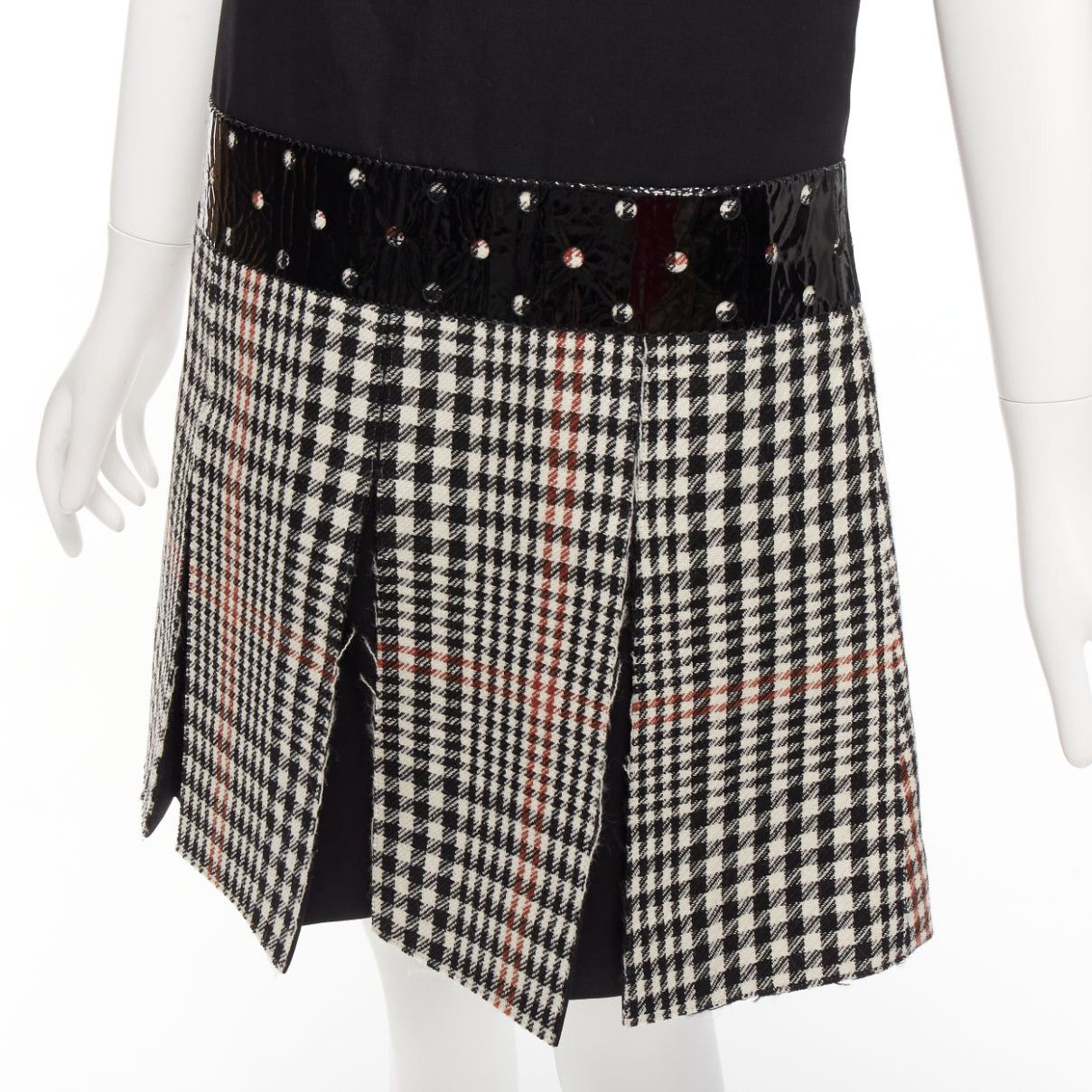 Saint Laurent Paris YVES SAINT LAURENT 2011 Runway wool black houndstooth fit flare dress FR36 S Size S / US 4 / IT 40 - 2 Thumbnail