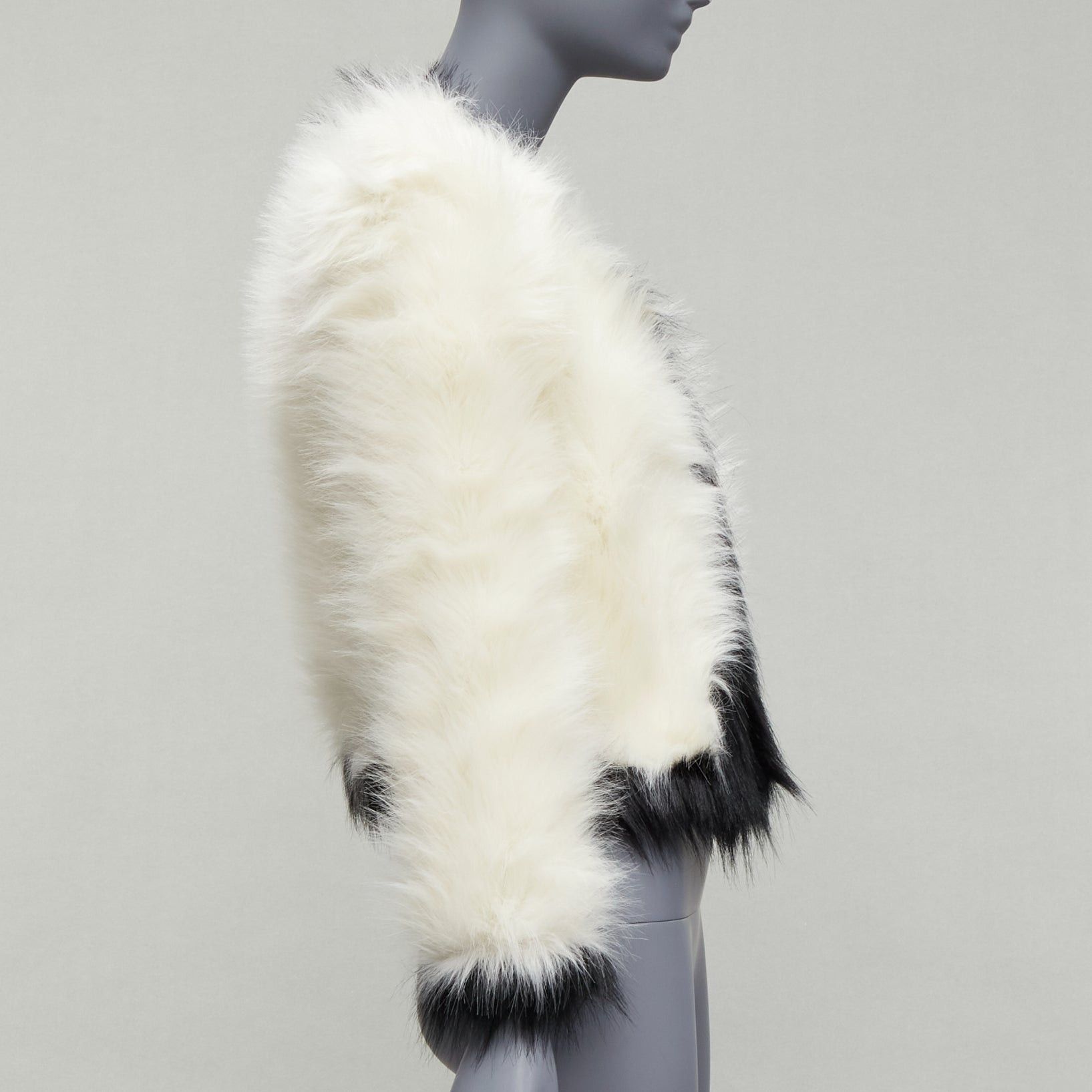 Saint Laurent Paris new SAINT LAURENT 2021 Runway cream black faux fur cropped jacket FR34 XS Size XS / US 0-2 / IT 36-38 - 4 Thumbnail