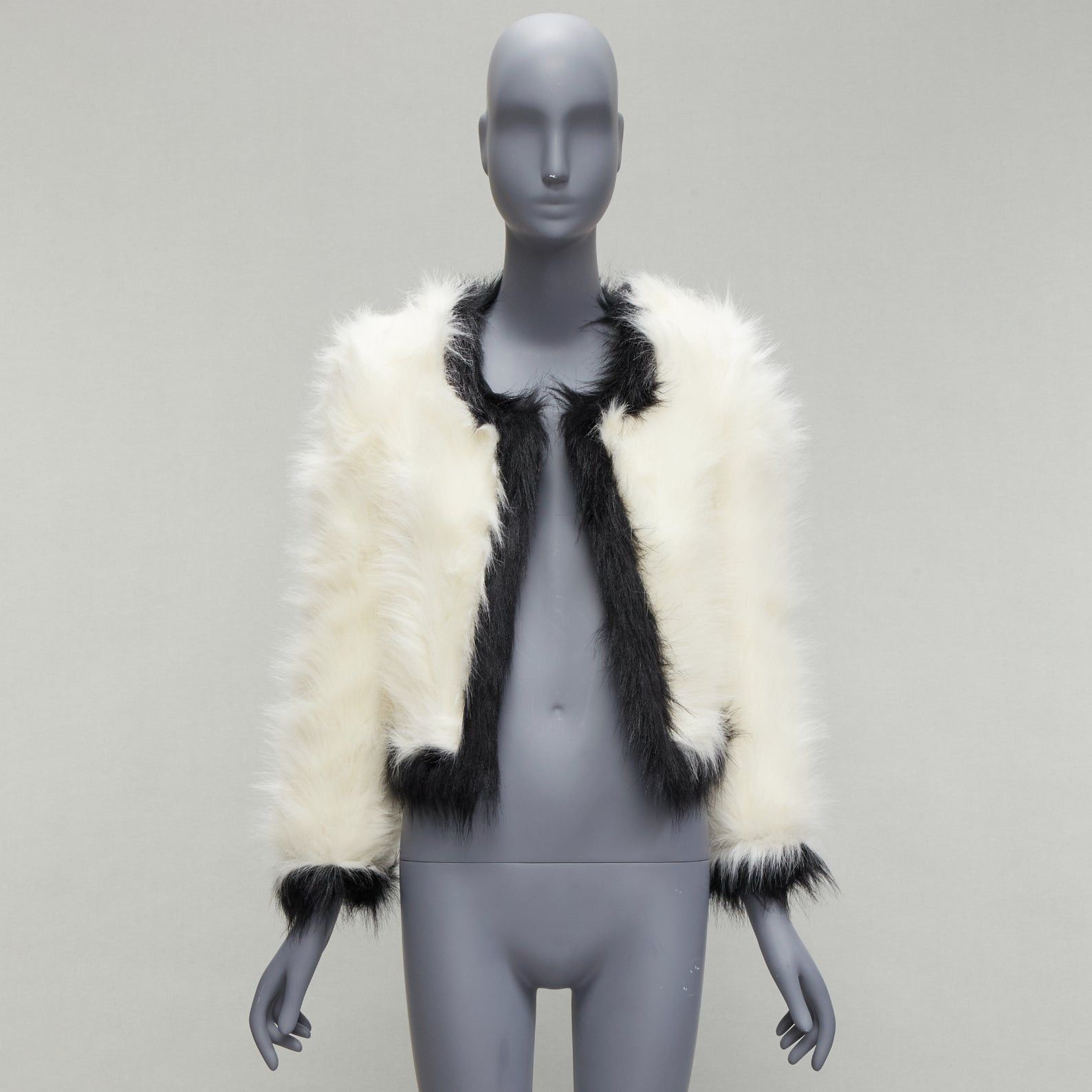 Saint Laurent Paris new SAINT LAURENT 2021 Runway cream black faux fur cropped jacket FR34 XS Size XS / US 0-2 / IT 36-38 - 9 Thumbnail
