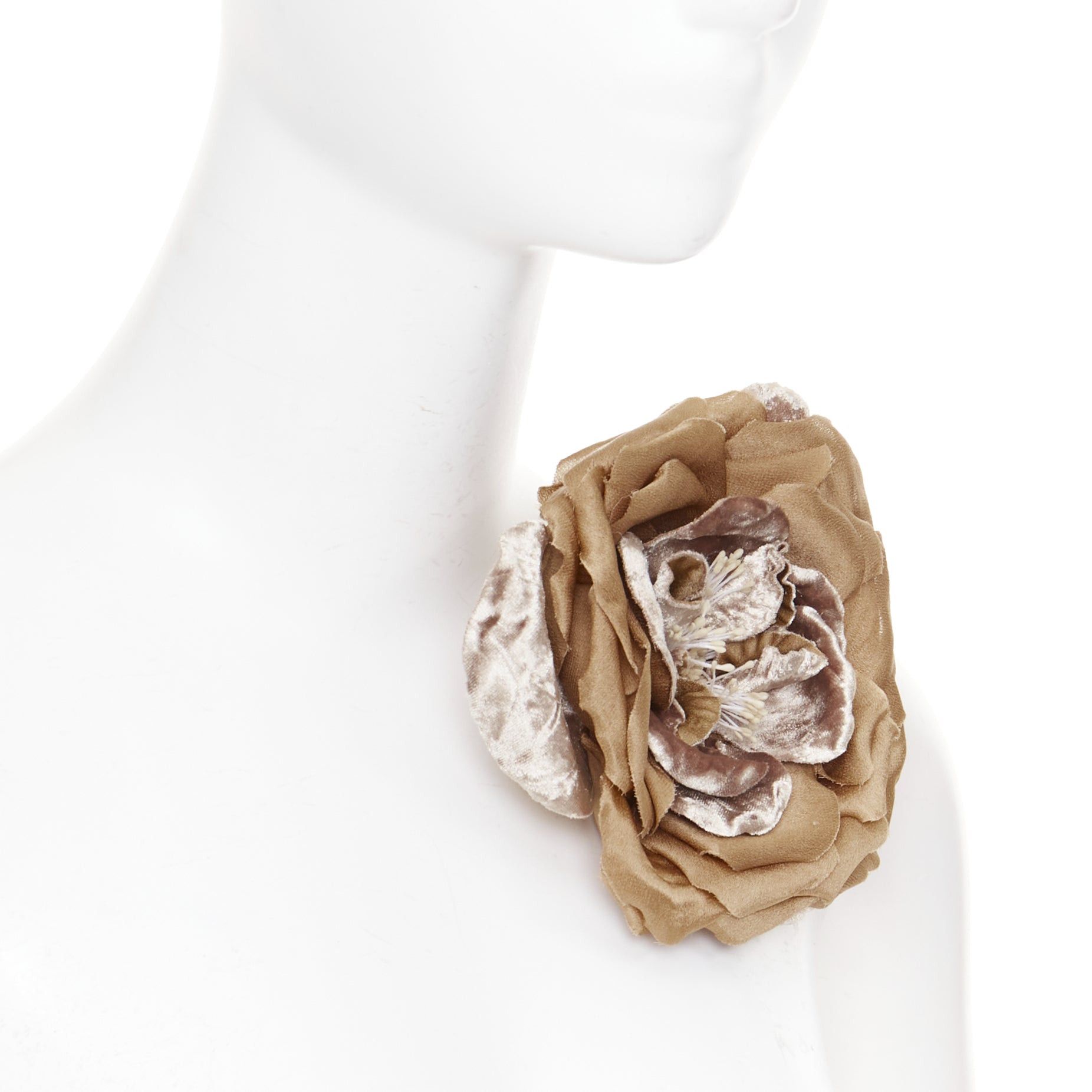 Saint Laurent Paris rare SAINT LAURENT 2022 Extra Large Wild Rose flower gold crushed velvet silk pin brooch Size ONE SIZE - 2 Thumbnail