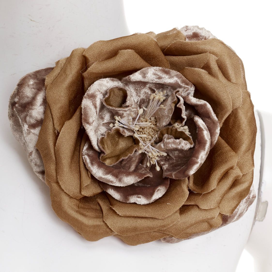 Saint Laurent Paris rare SAINT LAURENT 2022 Extra Large Wild Rose flower gold crushed velvet silk pin brooch Size ONE SIZE - 4 Thumbnail