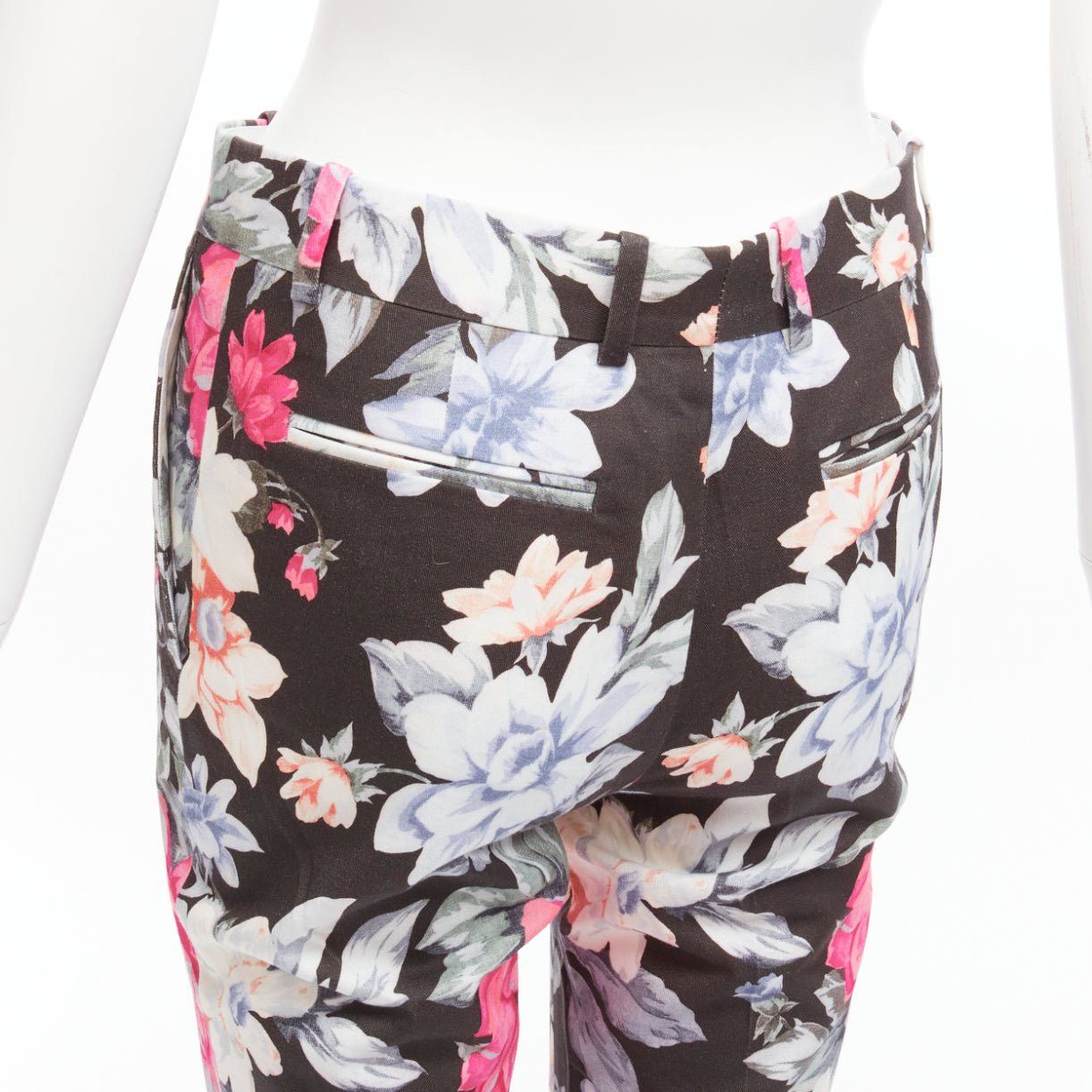 Celine CELINE Phoebe Philo black floral print cotton twill tapered pants FR34 XS Size 26" / US 2 / IT 38 - 2 Thumbnail