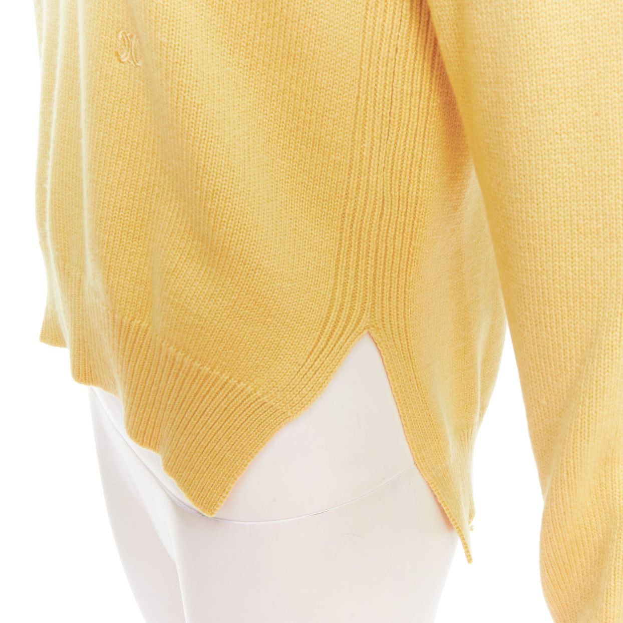 Celine OLD CELINE Phoebe Philo yellow cashmere anagram logo sweater S Size S / US 4 / IT 40 - 2 Thumbnail