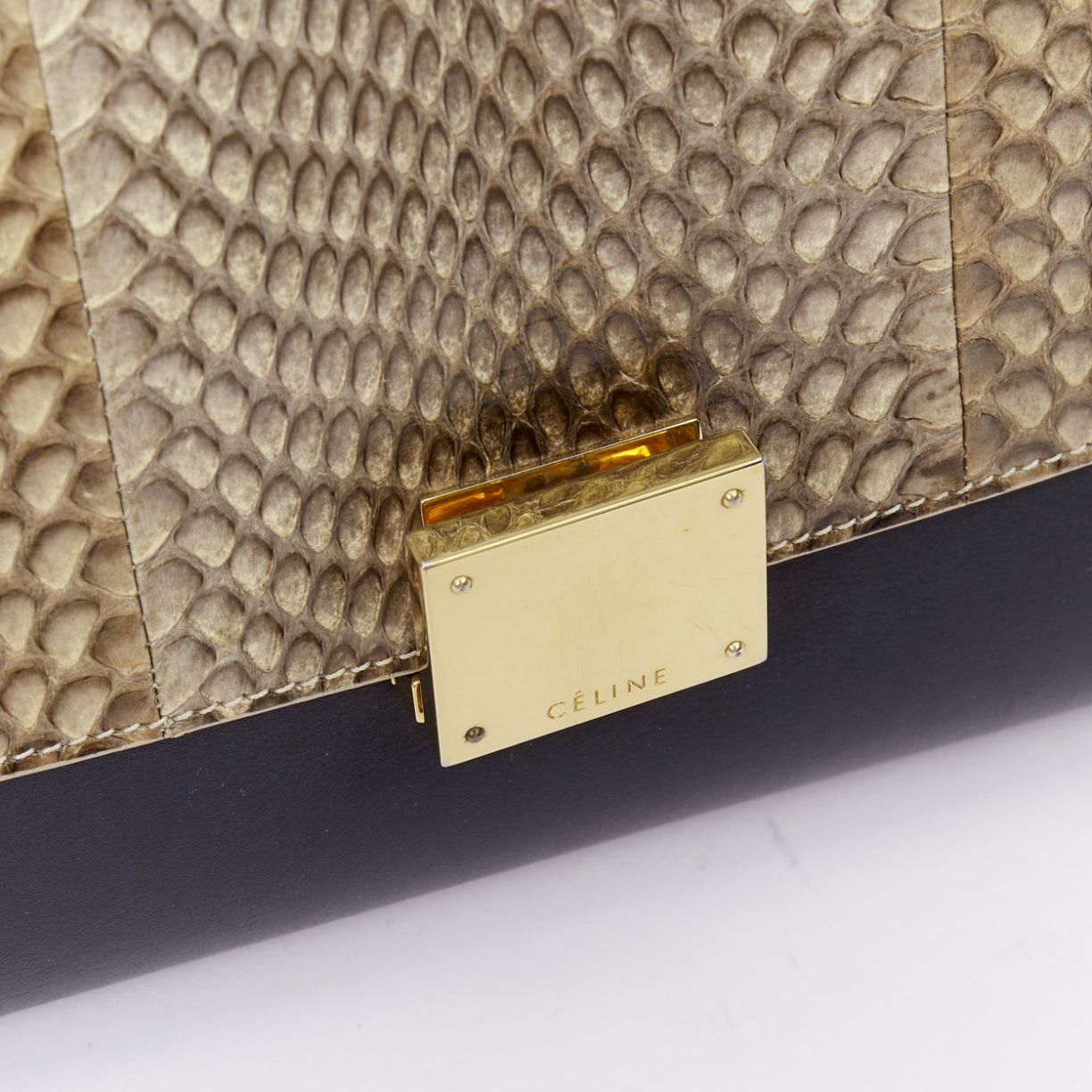 Celine CELINE Trapeze beige scaled leather flap navy brown gold hardware bag Size ONE SIZE - 7 Thumbnail