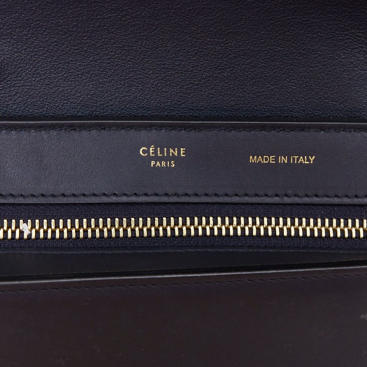 Celine CELINE Trapeze beige scaled leather flap navy brown gold hardware bag Size ONE SIZE - 9 Thumbnail