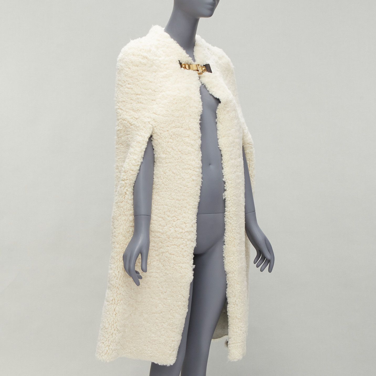 Celine rare OLD CELINE Phoebe Philo 2010 Runway gold buckle cream shearling cape FR36 Size S / US 4 / IT 40 - 3 Thumbnail