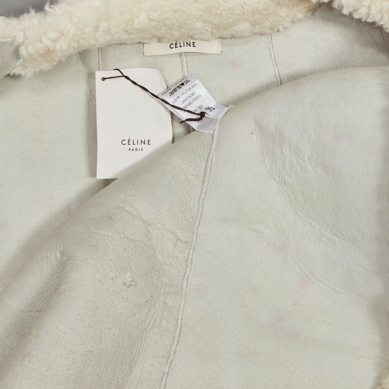 Celine rare OLD CELINE Phoebe Philo 2010 Runway gold buckle cream shearling cape FR36 Size S / US 4 / IT 40 - 9 Thumbnail