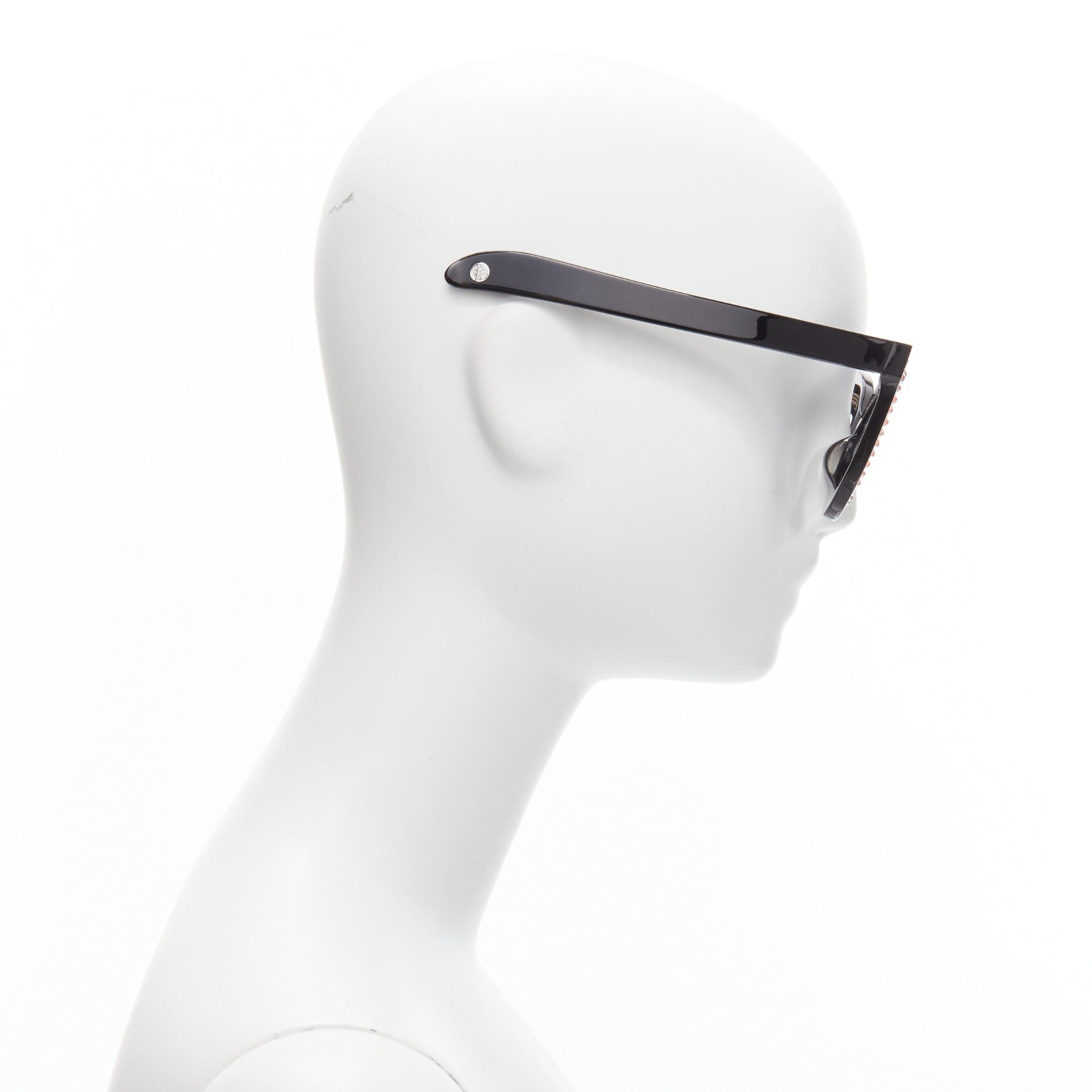 Gentle Monster GENTLE MONSTER Pushbutton Swarovski Cat Eye black crystal sunglasses Size ONE SIZE - 4 Thumbnail