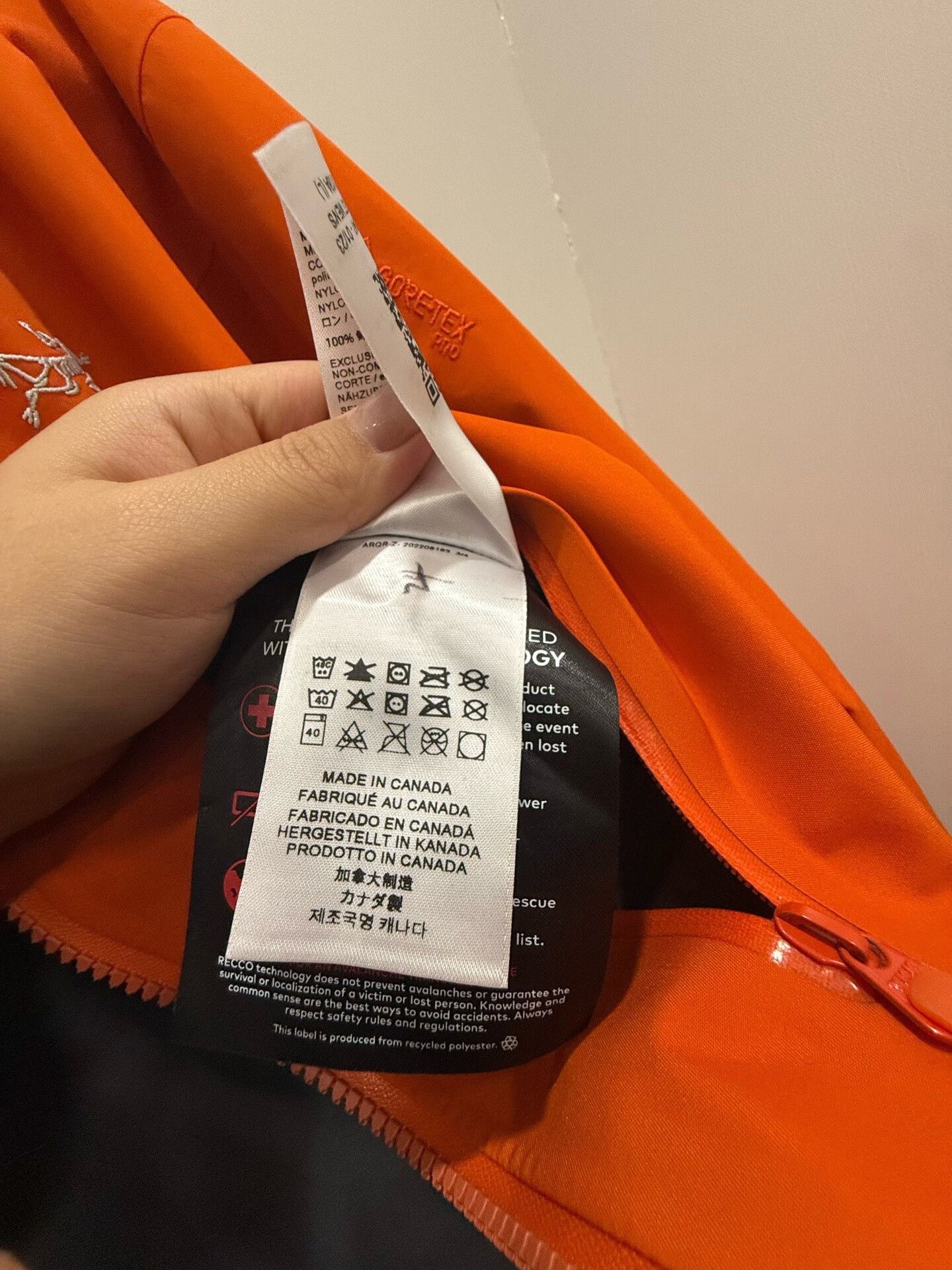 Arc'teryx Arc'teryx Alpha SV Jacket Size US L / EU 52-54 / 3 - 6 Thumbnail