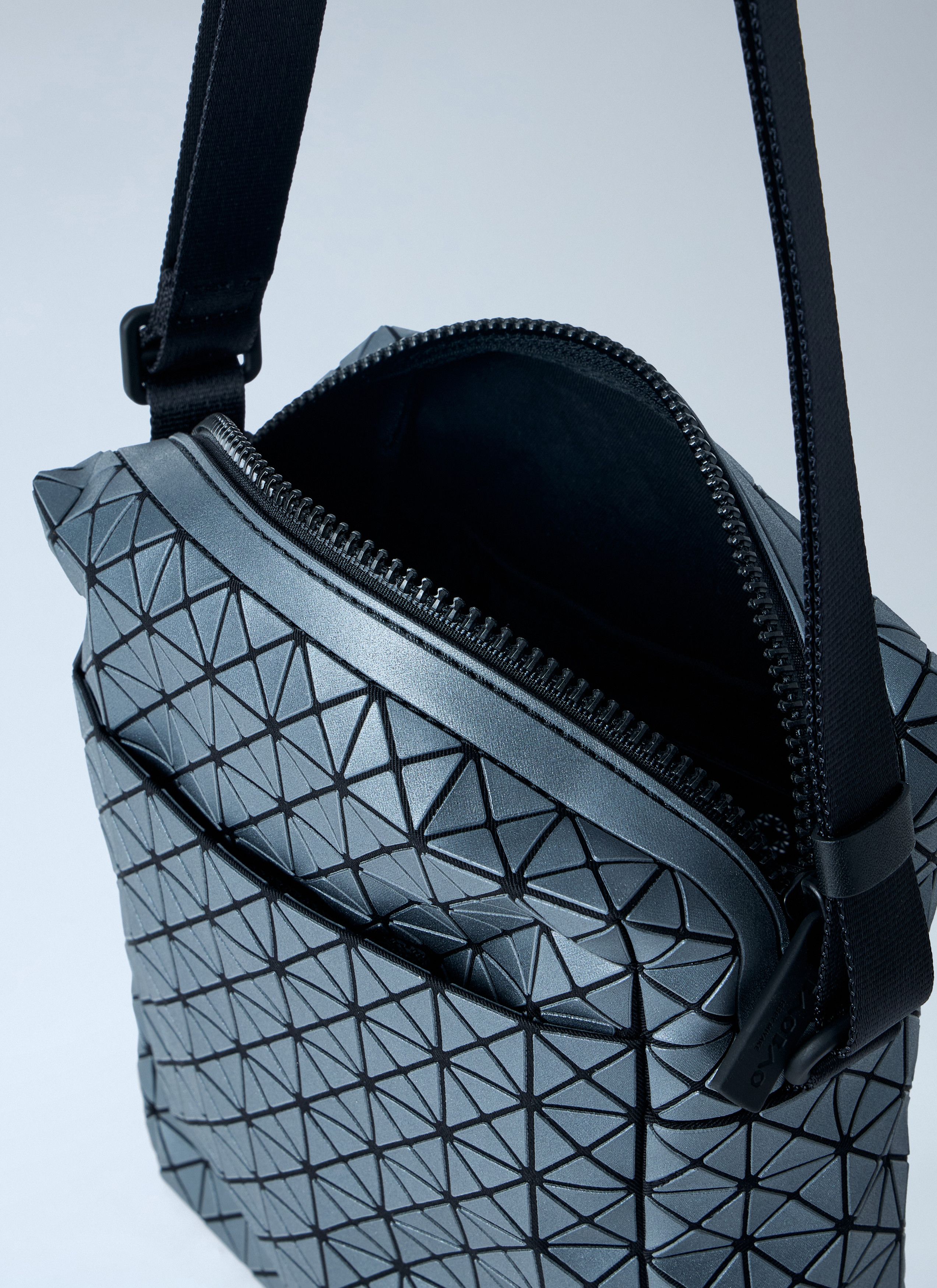 Issey Miyake Bao Bao Voyager Reflector Crossbody Bag Size ONE SIZE - 6 Thumbnail