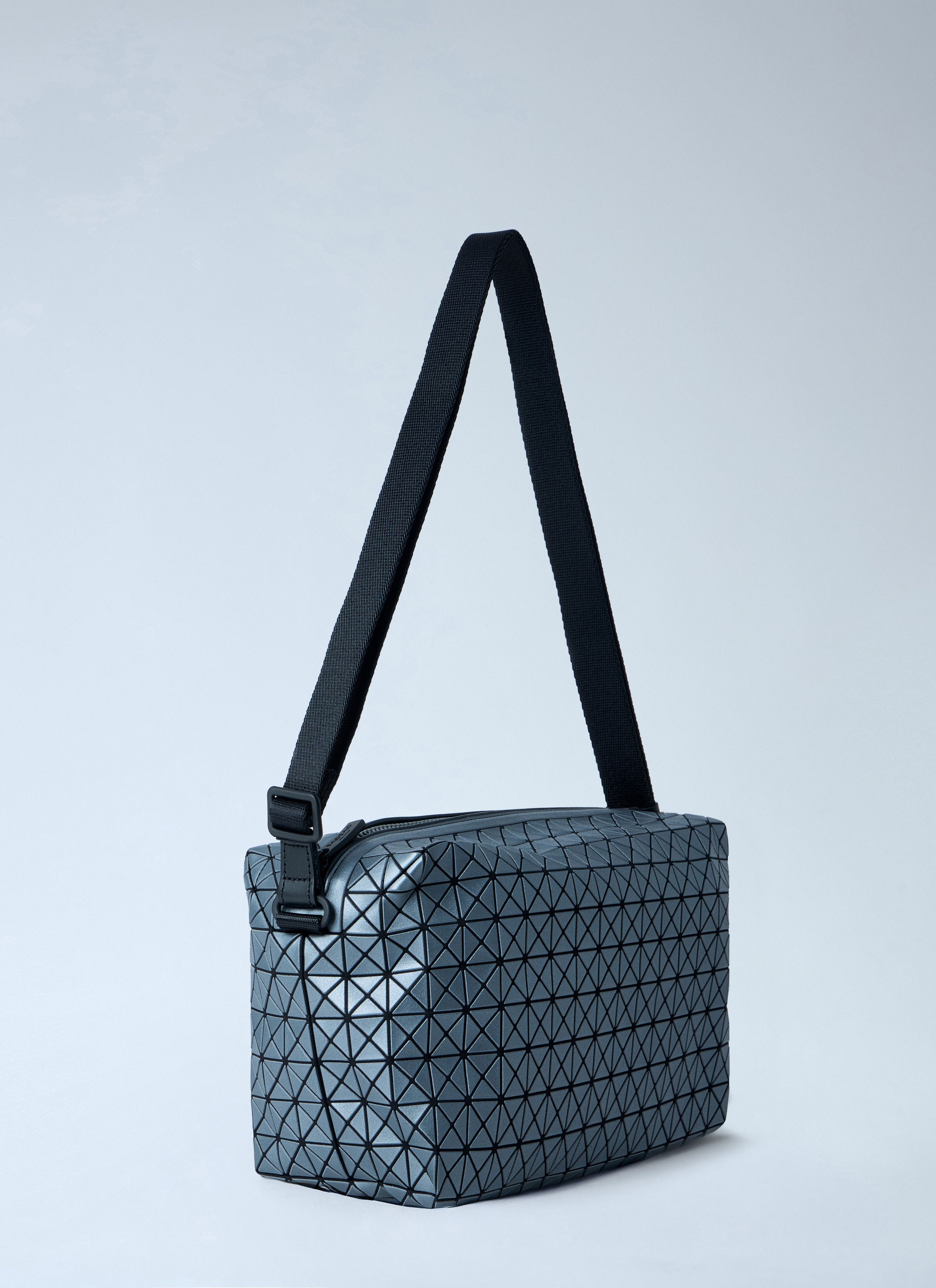 Issey Miyake Bao Bao Saddle Reflector Crossbody Bag Size ONE SIZE - 2 Thumbnail