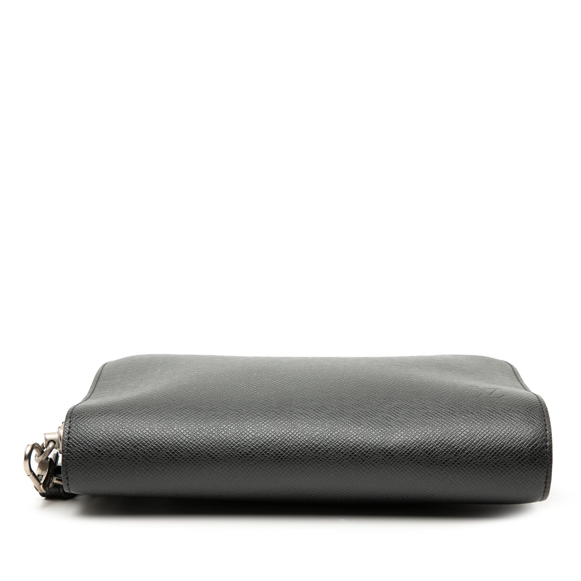 Louis Vuitton Taiga Pochette Baikal Size ONE SIZE - 3 Thumbnail