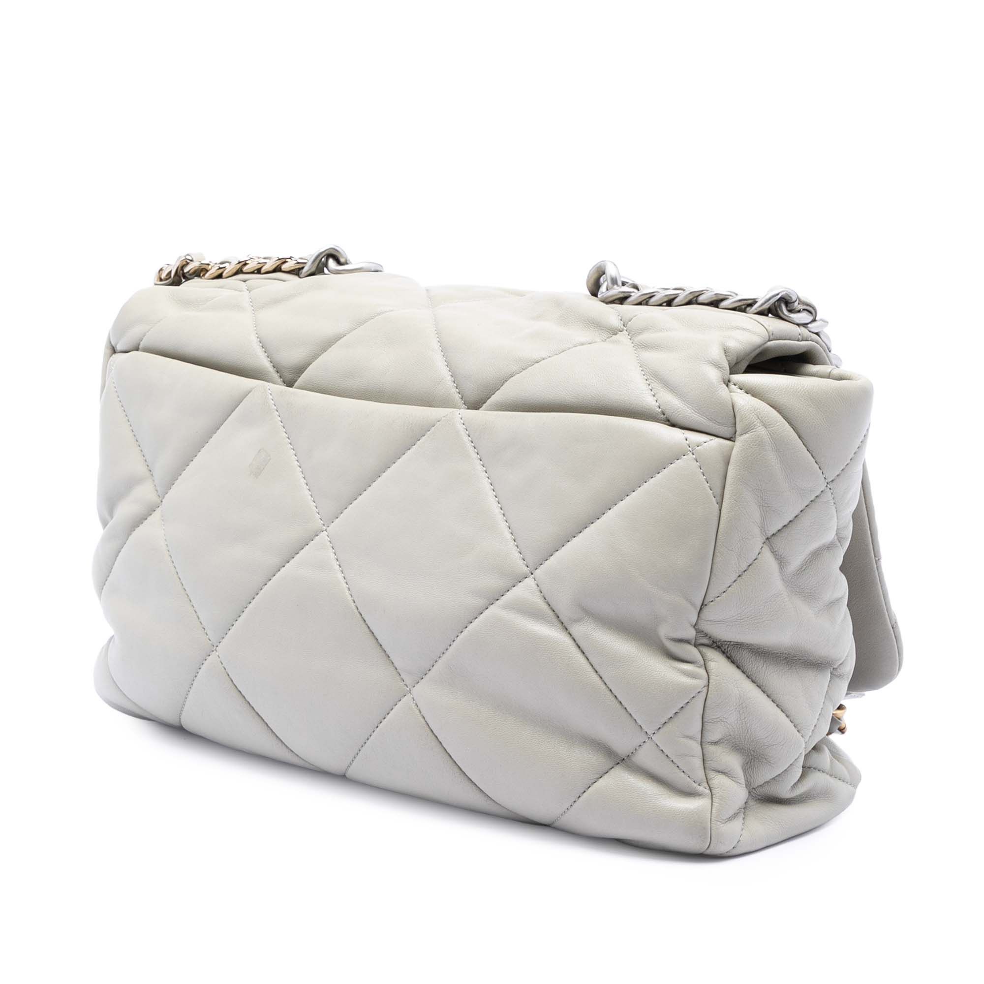 Chanel Maxi Lambskin 19 Flap Size ONE SIZE - 2 Thumbnail