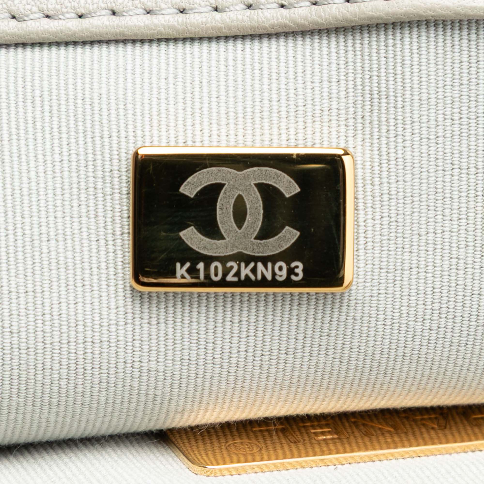 Chanel Maxi Lambskin 19 Flap Size ONE SIZE - 6 Thumbnail