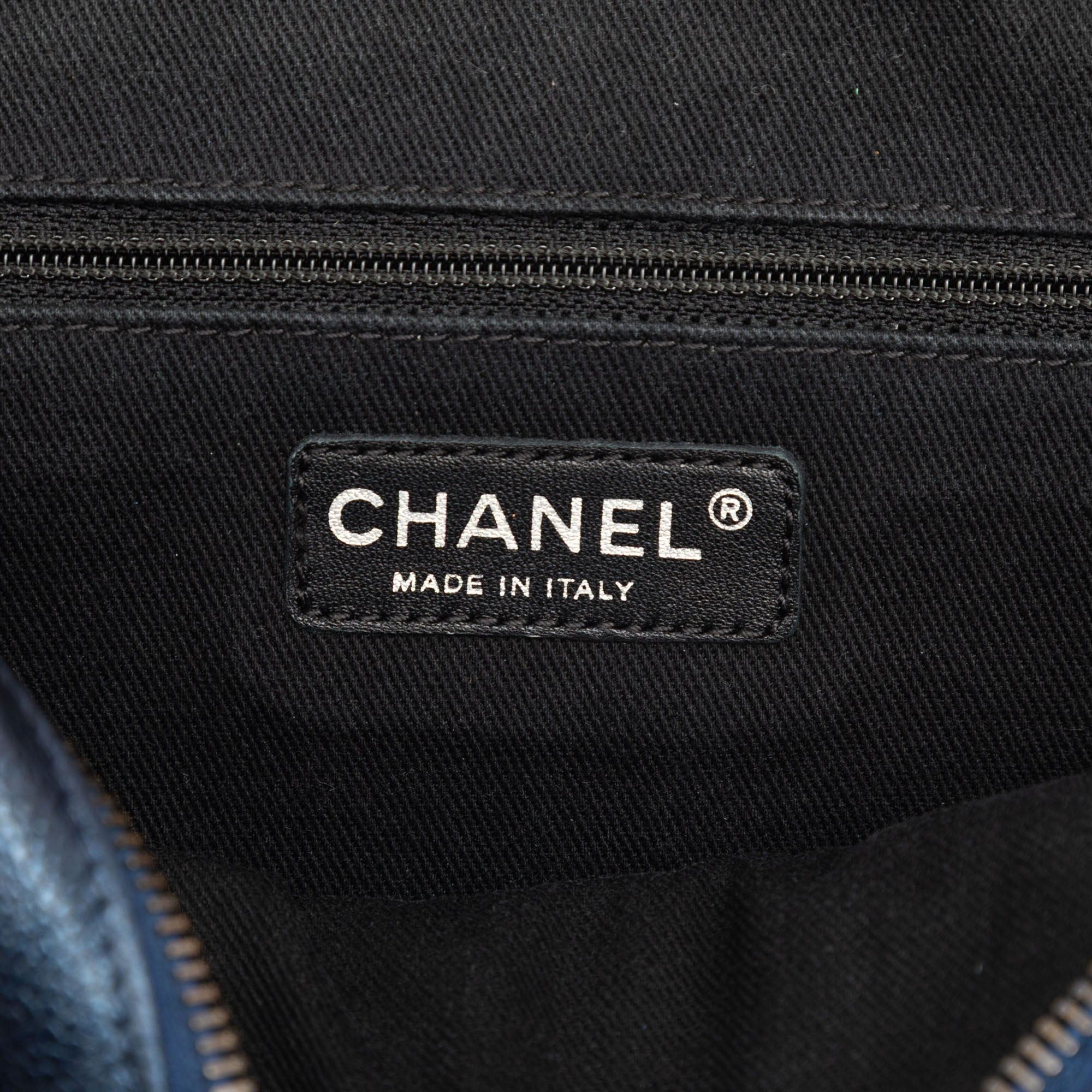 Chanel Jumbo Quilted Iridescent Caviar Easy Flap Size ONE SIZE - 5 Thumbnail