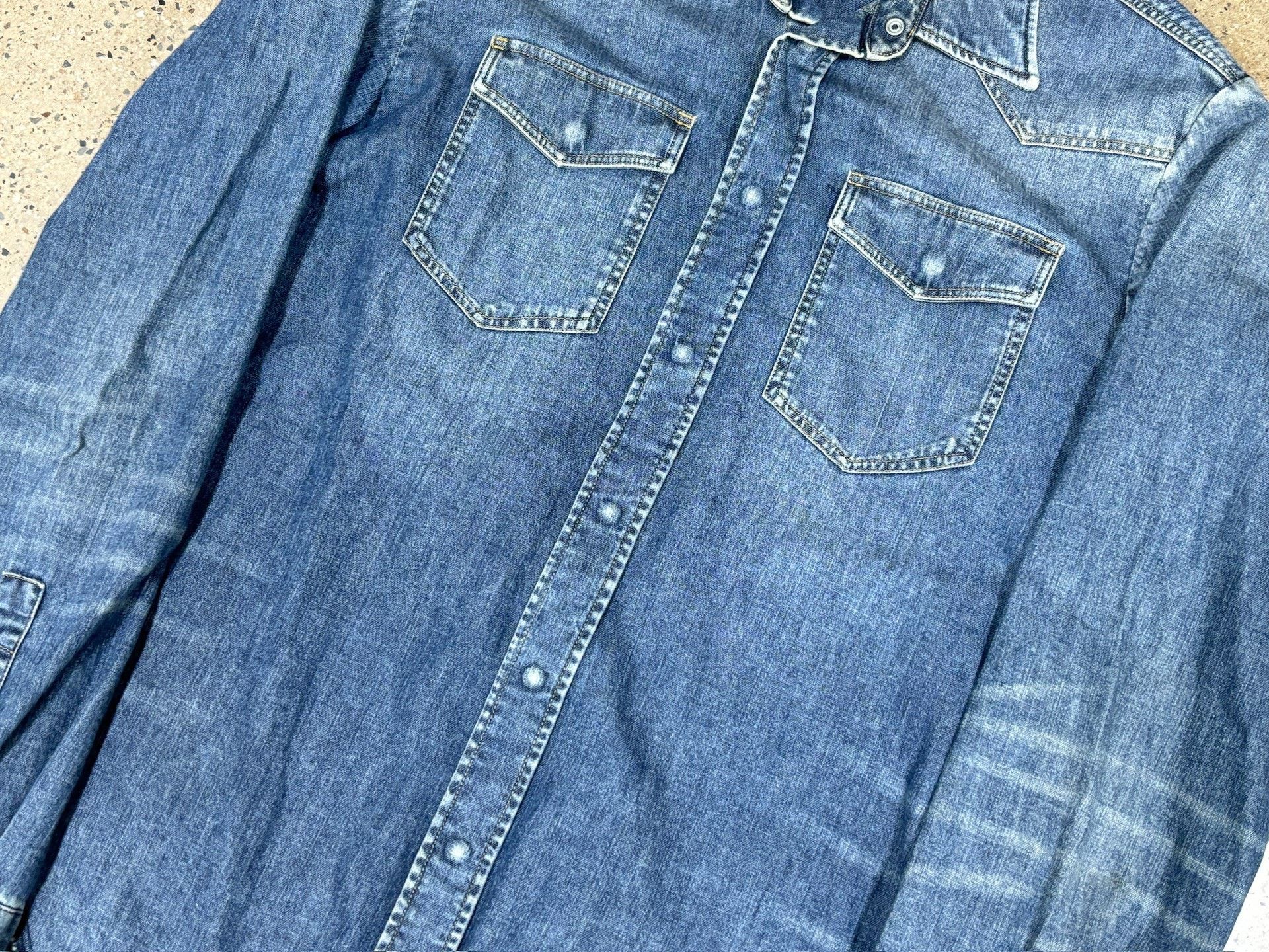 Maison Margiela Maison Margiela Denim Shirt Jacket M Size US M / EU 48-50 / 2 - 7 Thumbnail