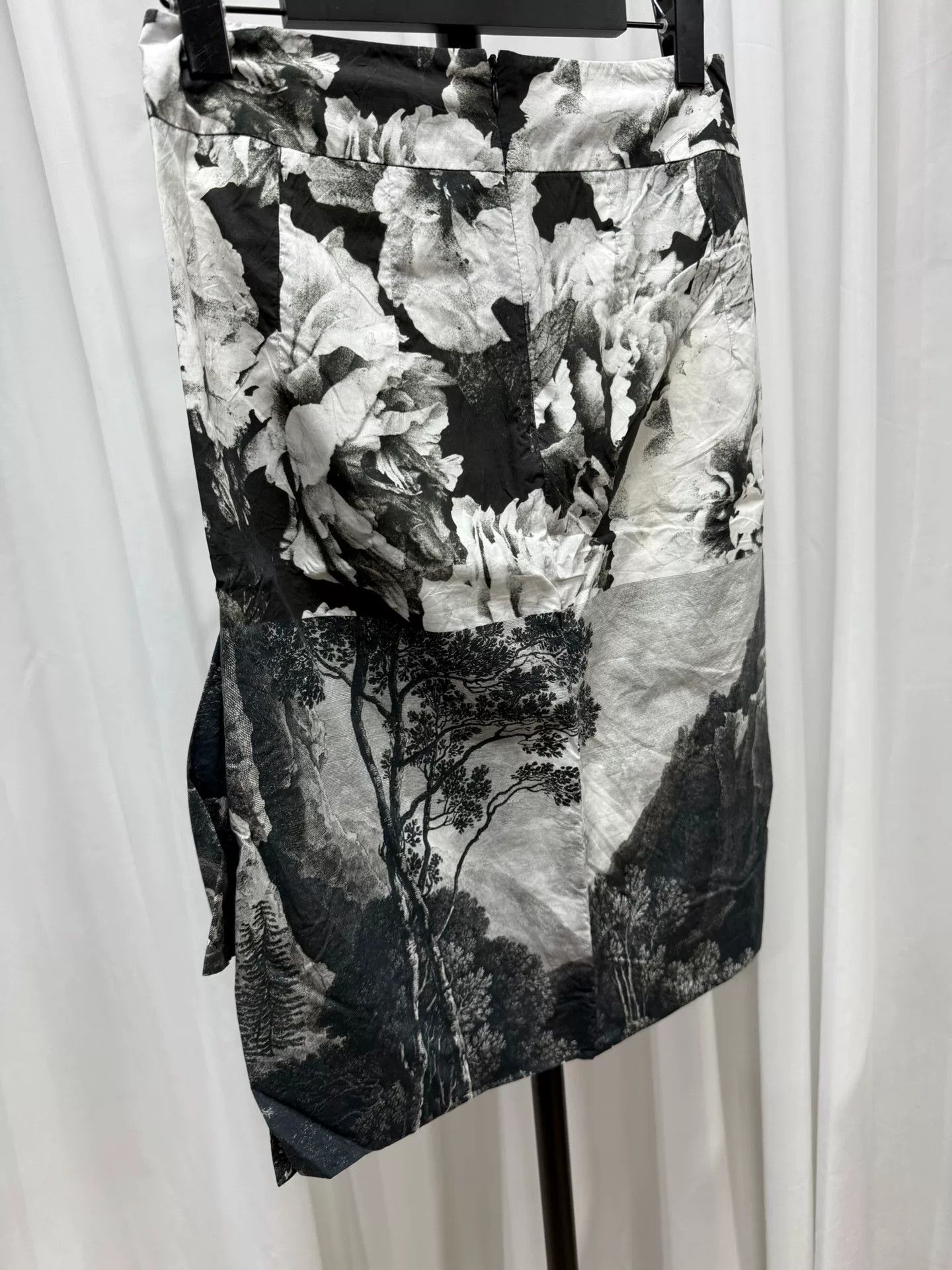 Dries Van Noten Dries van Noten Printed Ruffle Pencil Skirt Size 36" / US 14 / IT 50 - 5 Thumbnail