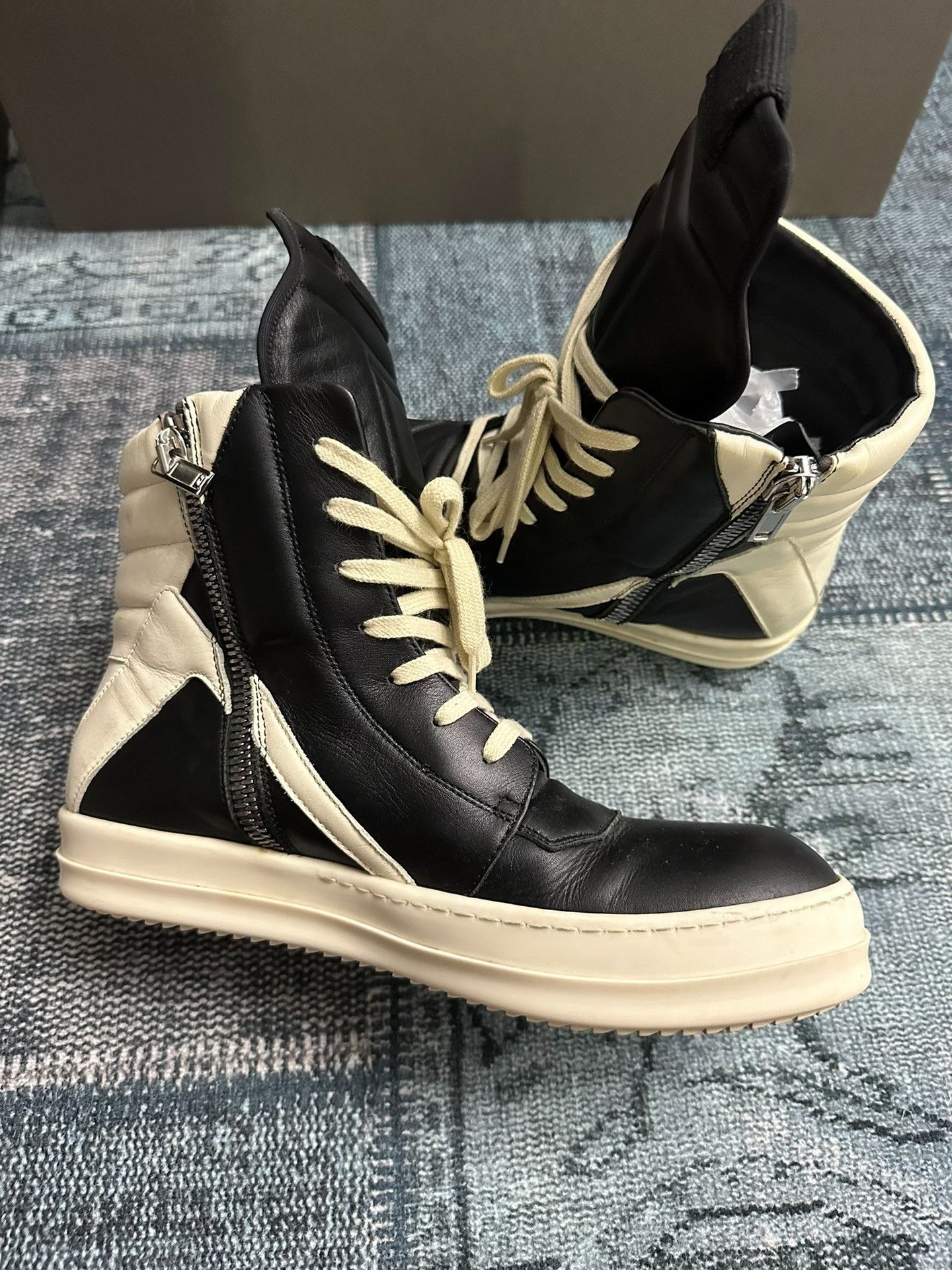 Rick Owens Rick Owens Main Line Inverted Triangle Size 42 Size US 9 / EU 42 - 3 Thumbnail
