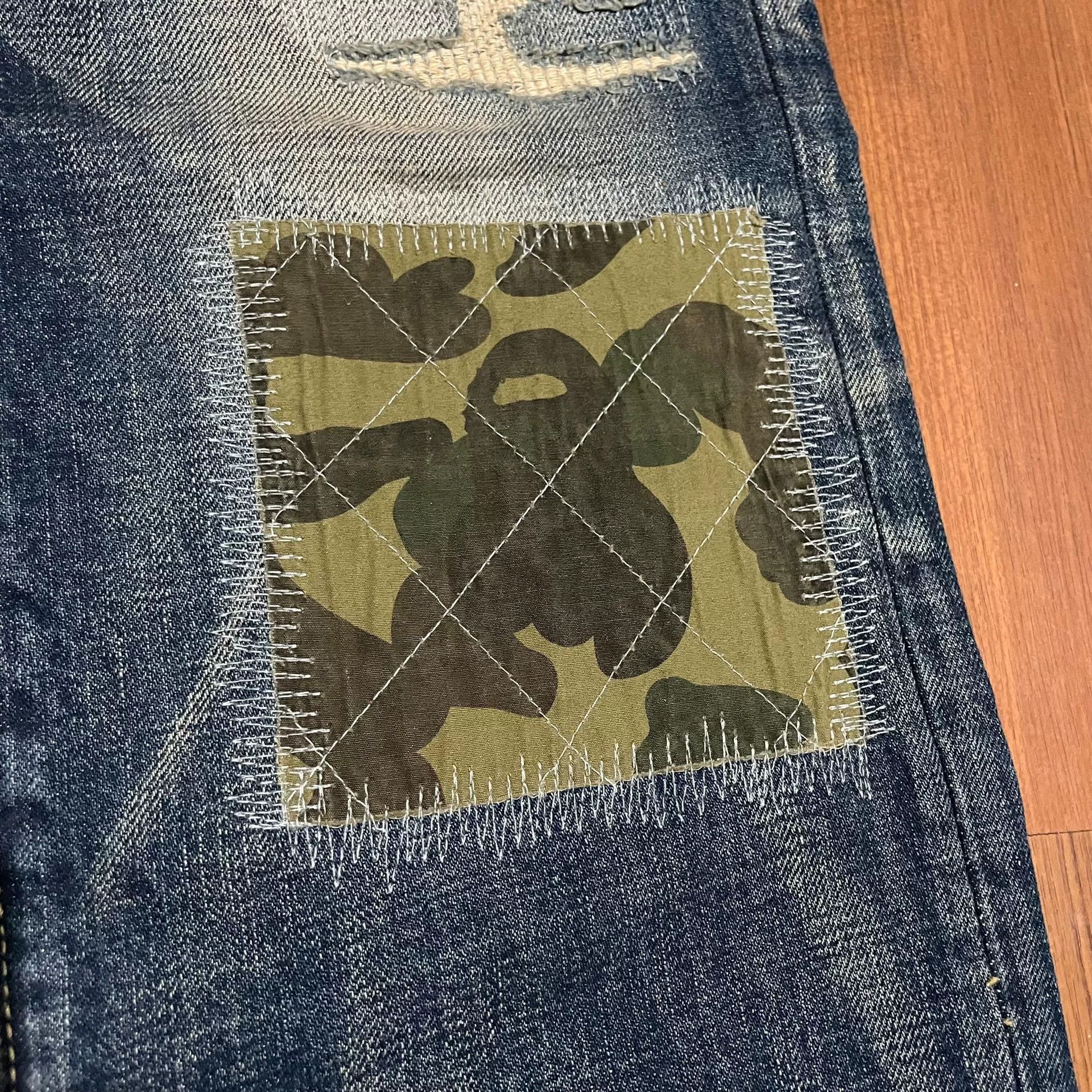 Bape BAPE TYPE2 Camo Patch Distressed Jeans Size US 26 / EU 42 - 6 Thumbnail
