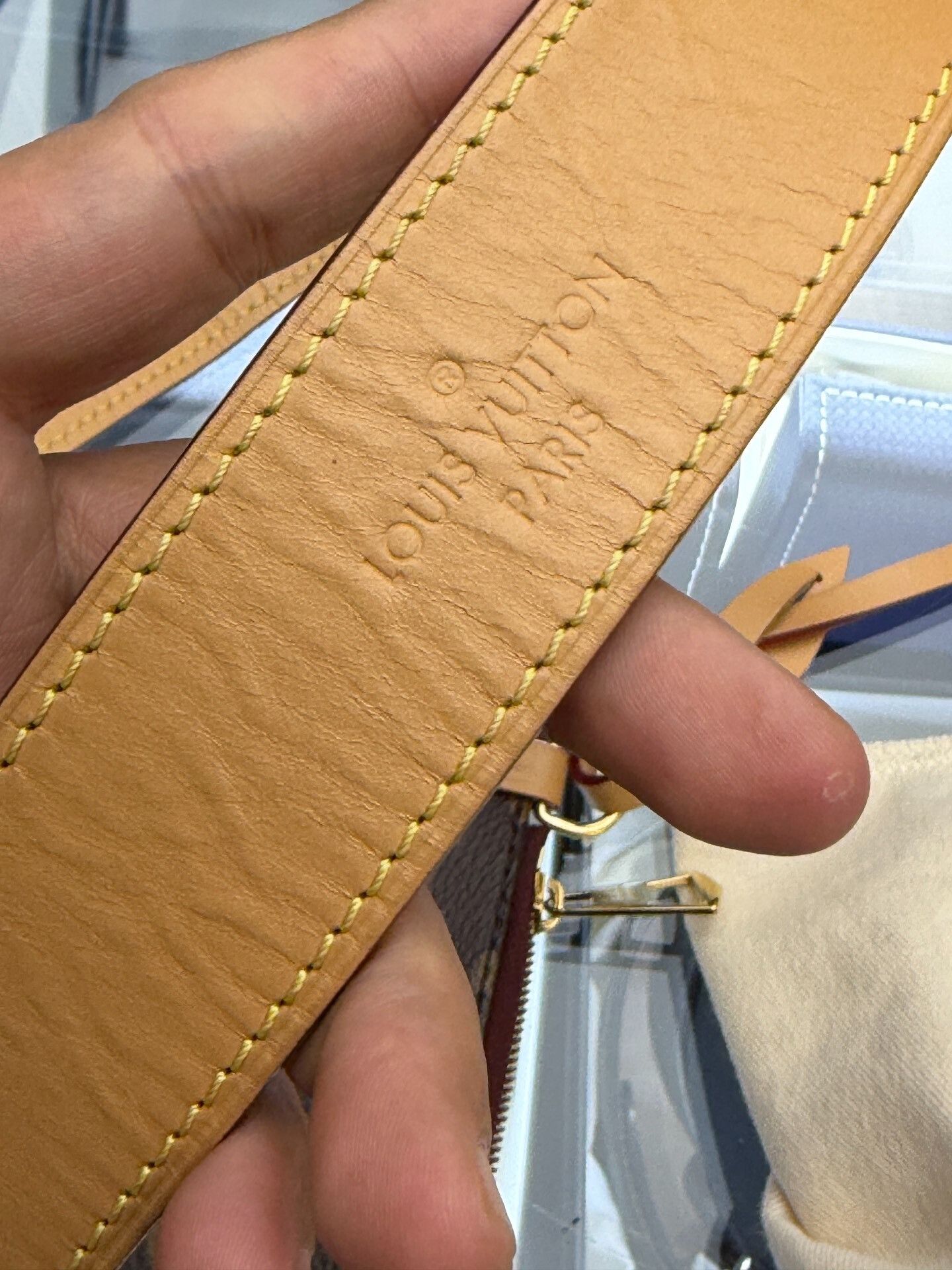 Louis Vuitton Louis Vuitton Small Carryall Monogram Size ONE SIZE - 7 Thumbnail