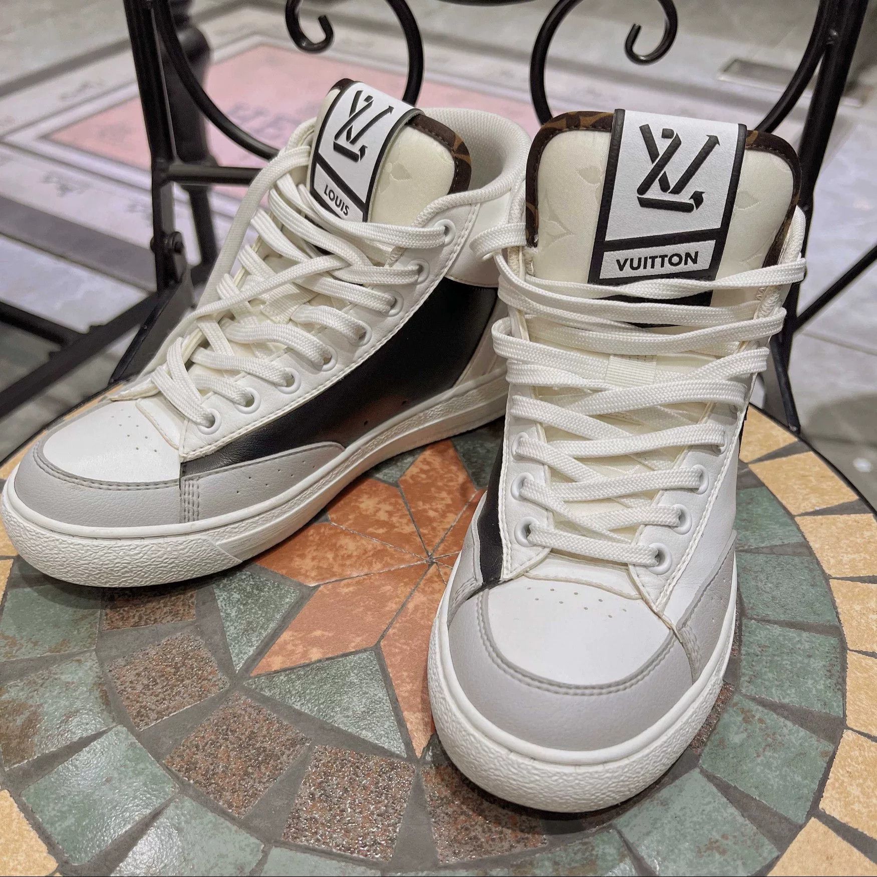 Louis Vuitton Louis Vuitton Charlie High-top Sneakers Size US 4 / IT 34 - 5 Thumbnail