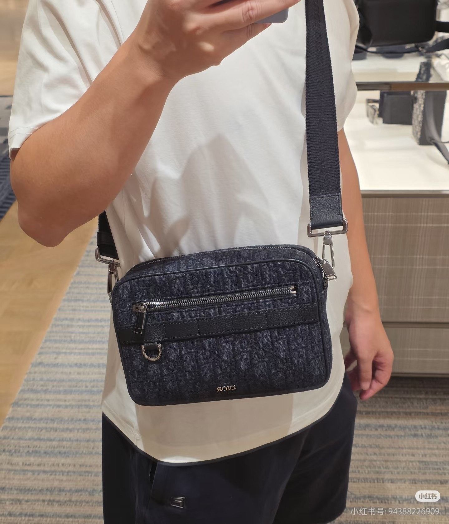 Dior Dior Men's Small Classic Monogram Camera Bag Size ONE SIZE - 4 Thumbnail