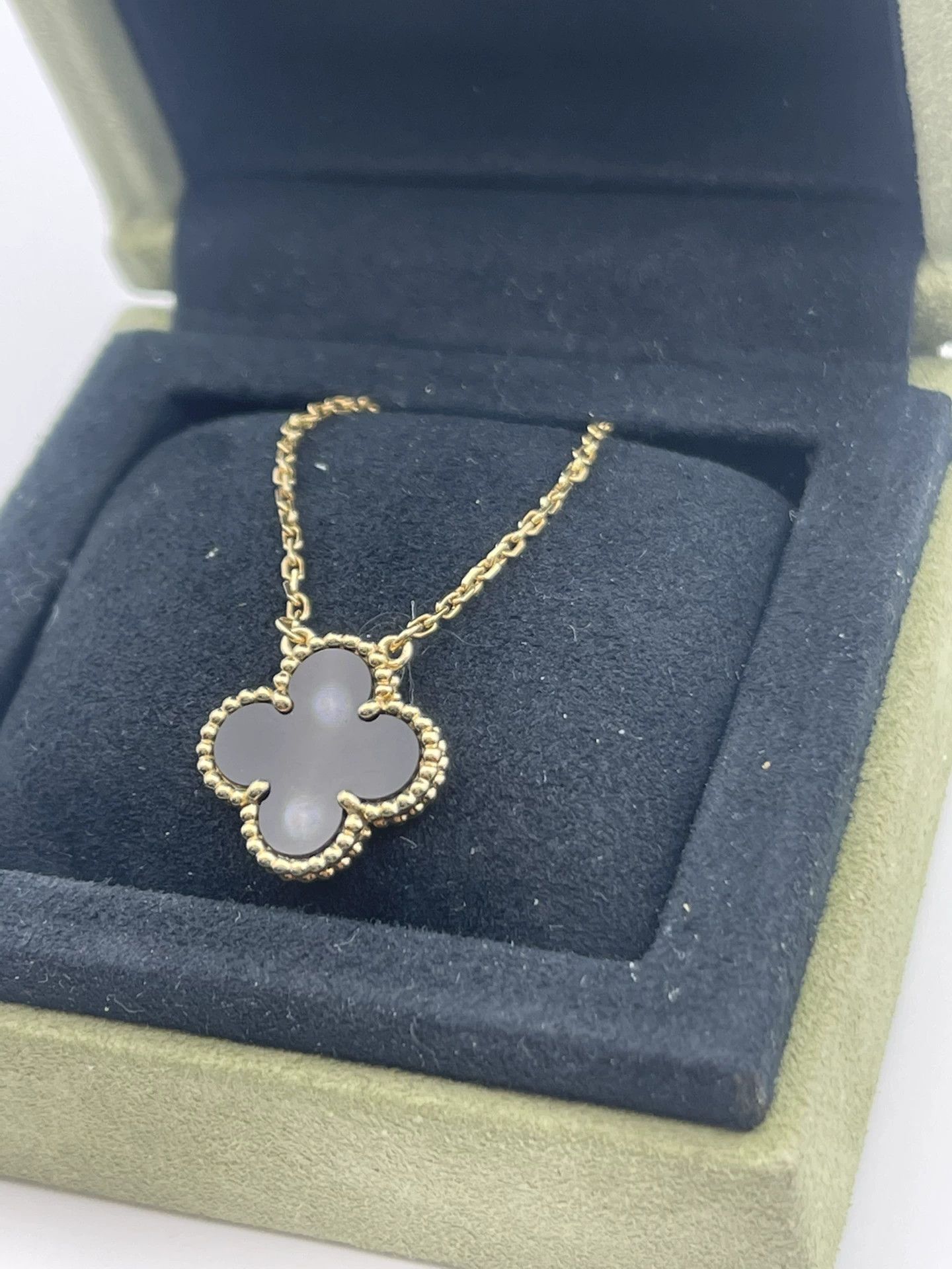 Van Cleef & Arpels VCA Alhambra Black Flower 18K Gold Necklace Size ONE SIZE - 2 Thumbnail
