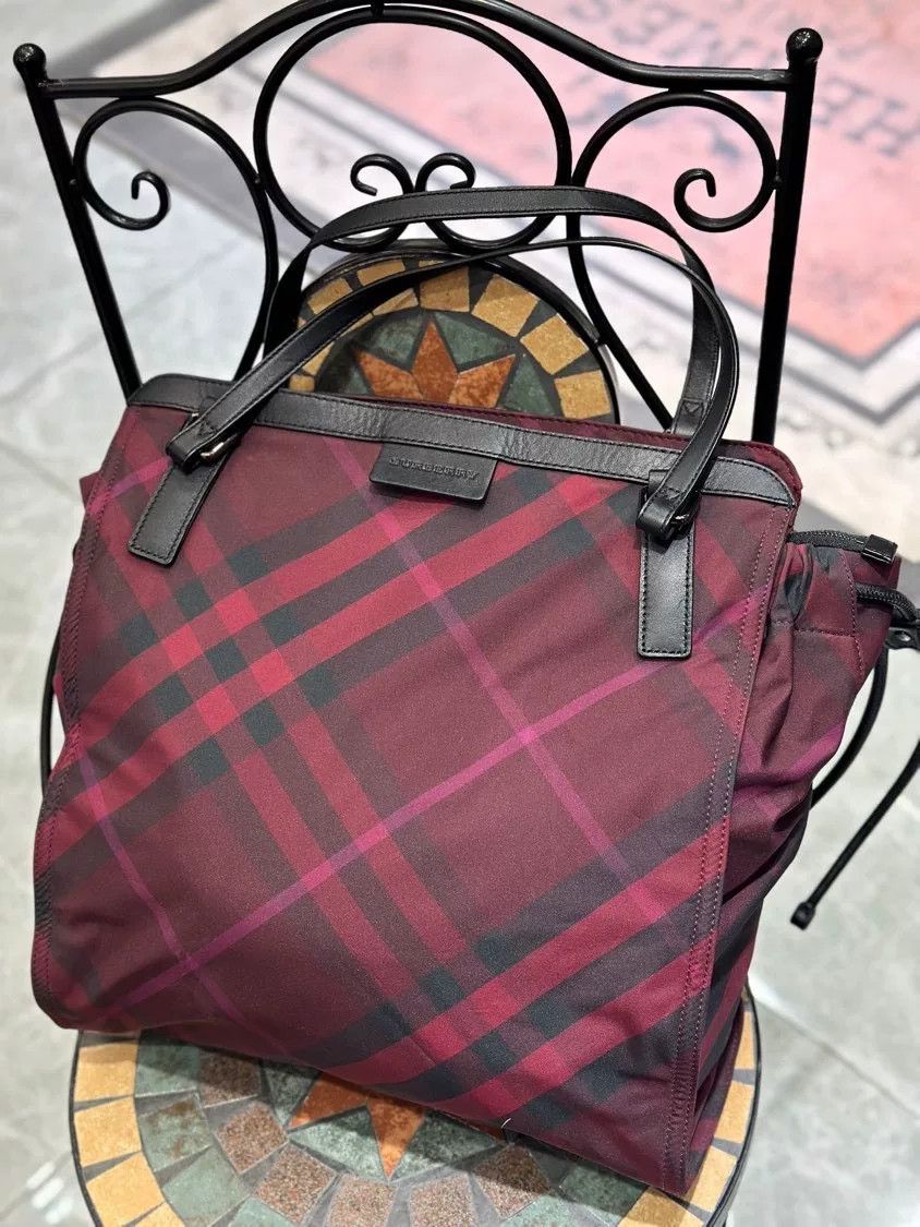 Burberry Burberry Classic Check Tote Bag Size ONE SIZE - 3 Thumbnail