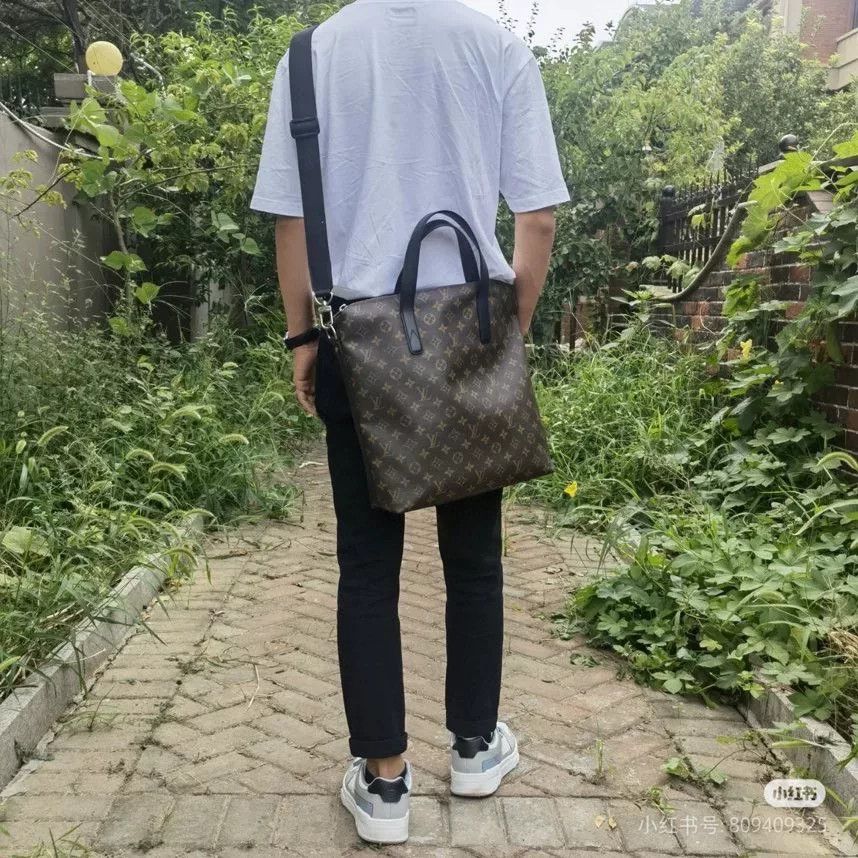 Louis Vuitton Louis Vuitton Men's Monogram Business Briefcase Size ONE SIZE - 5 Thumbnail