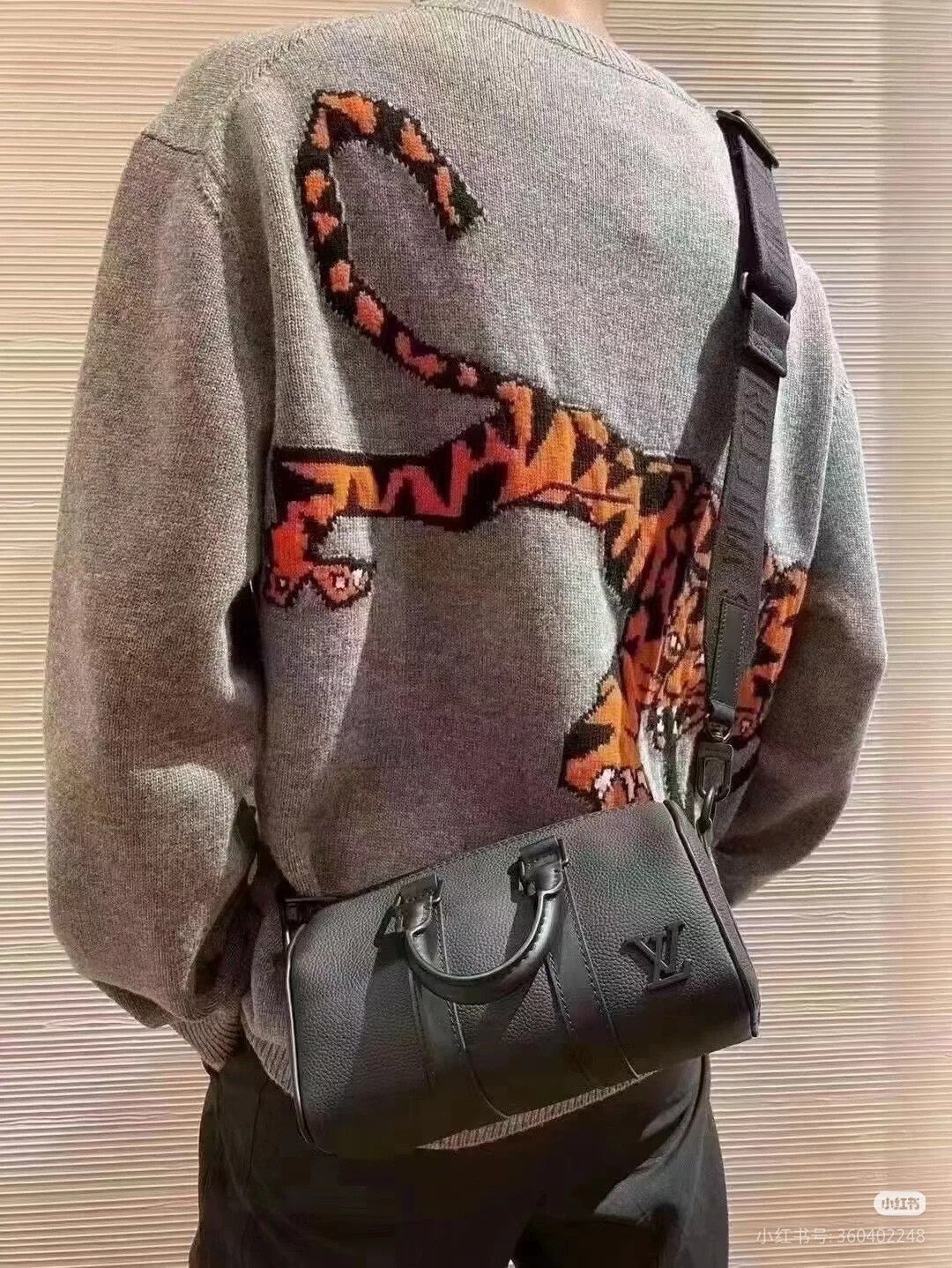 Louis Vuitton Louis Vuitton Keepall XS Leather Handbag Size ONE SIZE - 5 Thumbnail