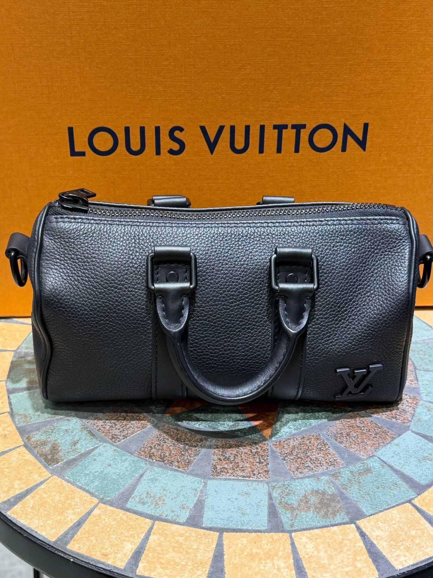 Louis Vuitton Louis Vuitton Keepall XS Leather Handbag Size ONE SIZE - 2 Thumbnail