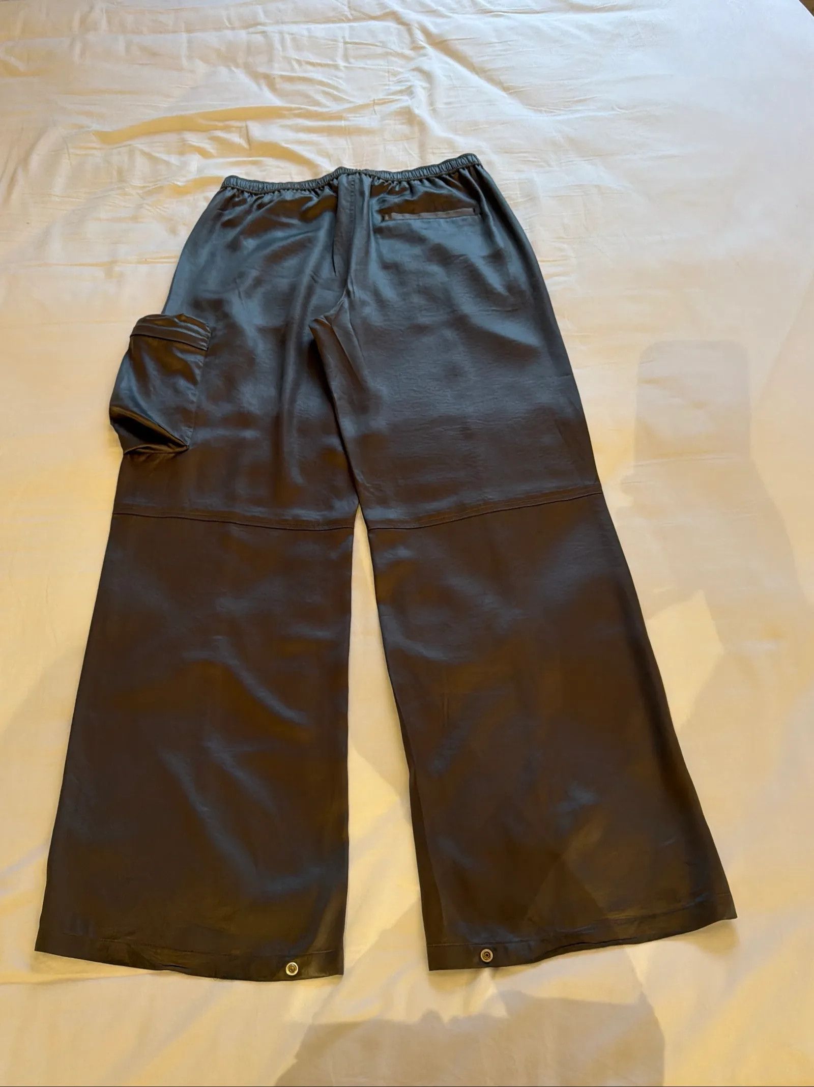 Filippa K Filippa K Shiny Cargo Trackpants Pants Size 28" / US 6 / IT 42 - 7 Thumbnail
