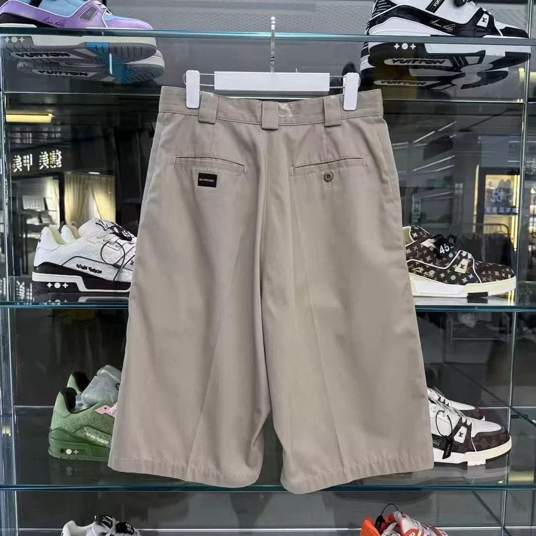 Balenciaga Balenciaga Khaki Cargo Shorts Size 44 Size US 28 / EU 44 - 2 Thumbnail