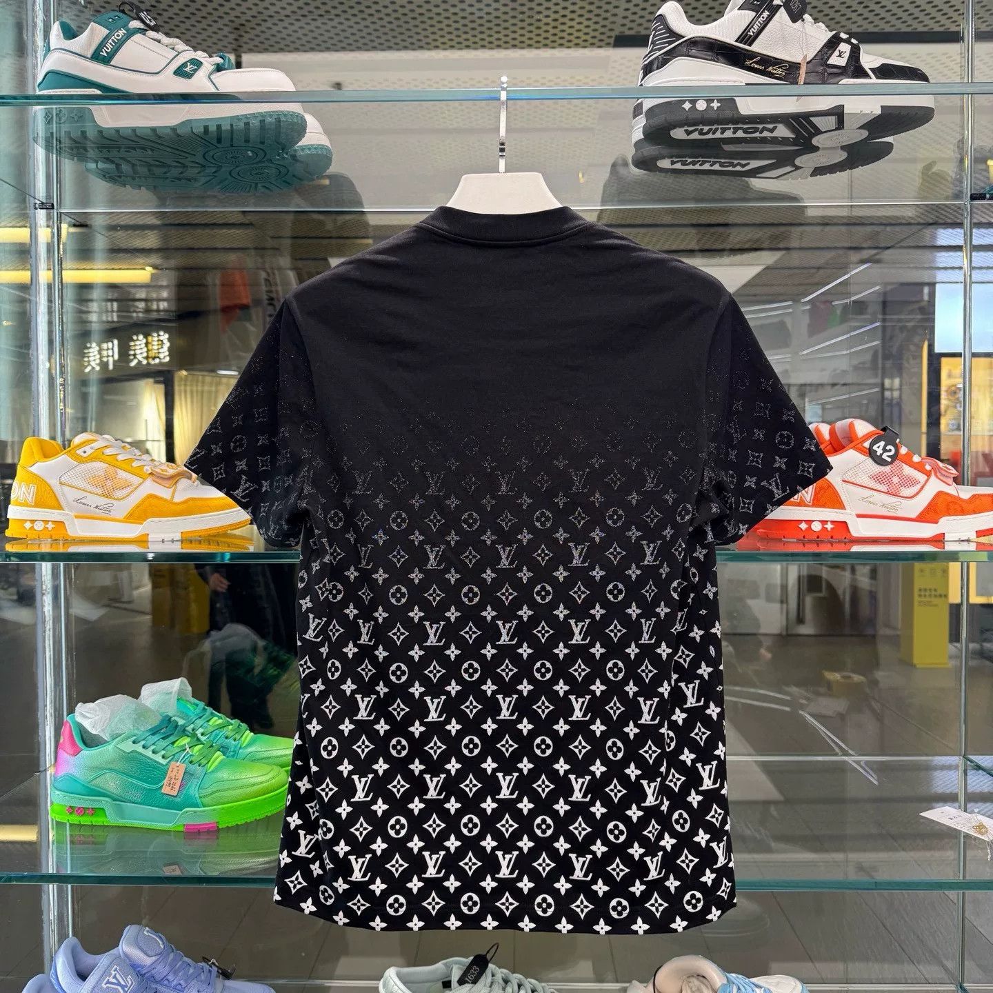 Louis Vuitton Louis Vuitton Monogram Gradient Short Sleeve Size US M / EU 48-50 / 2 - 3 Thumbnail