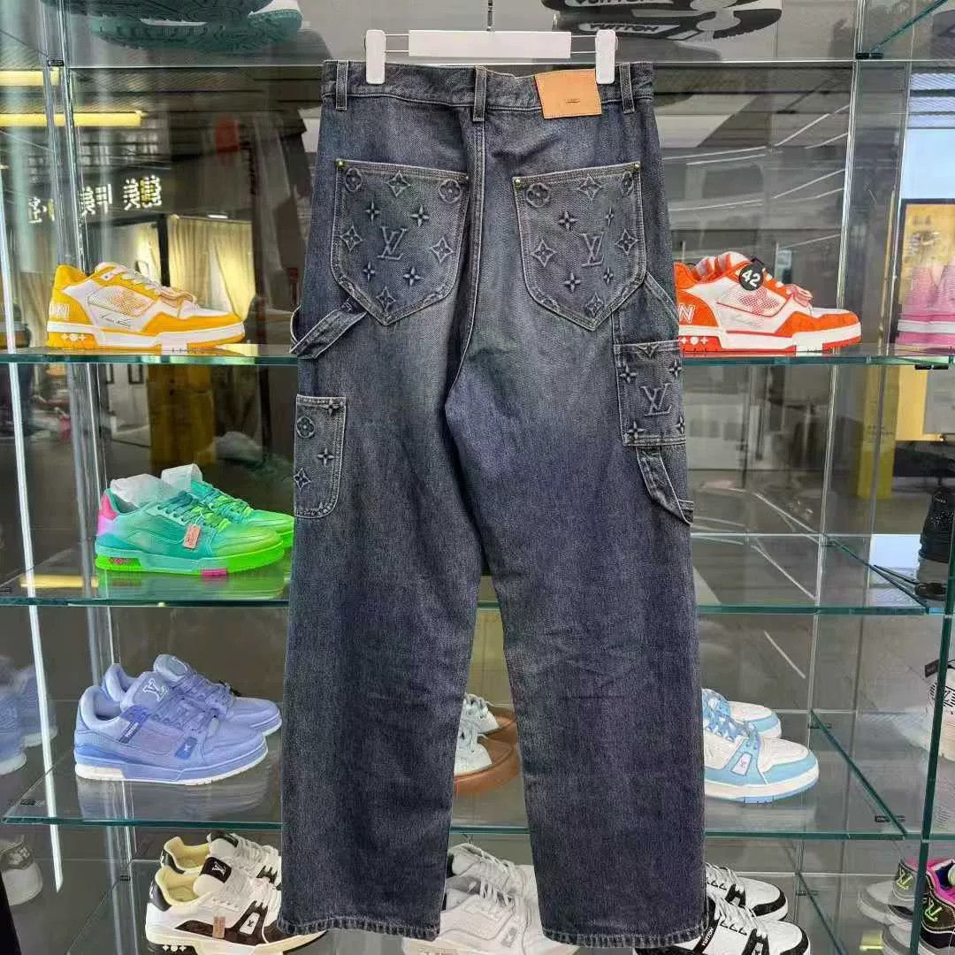 Louis Vuitton Louis Vuitton FW23 Logo Embossed Cargo Jeans Size US 34 / EU 50 - 2 Thumbnail