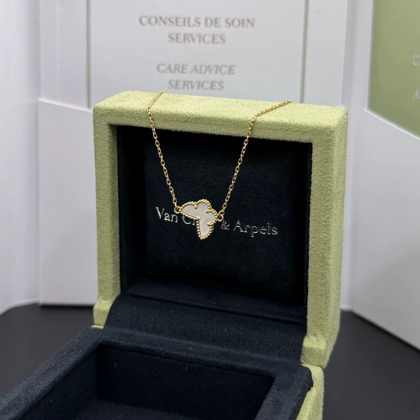 Van Cleef & Arpels Van Cleef & Arpels Sweet Alhambra Butterfly Bracelet Size ONE SIZE - 2 Thumbnail