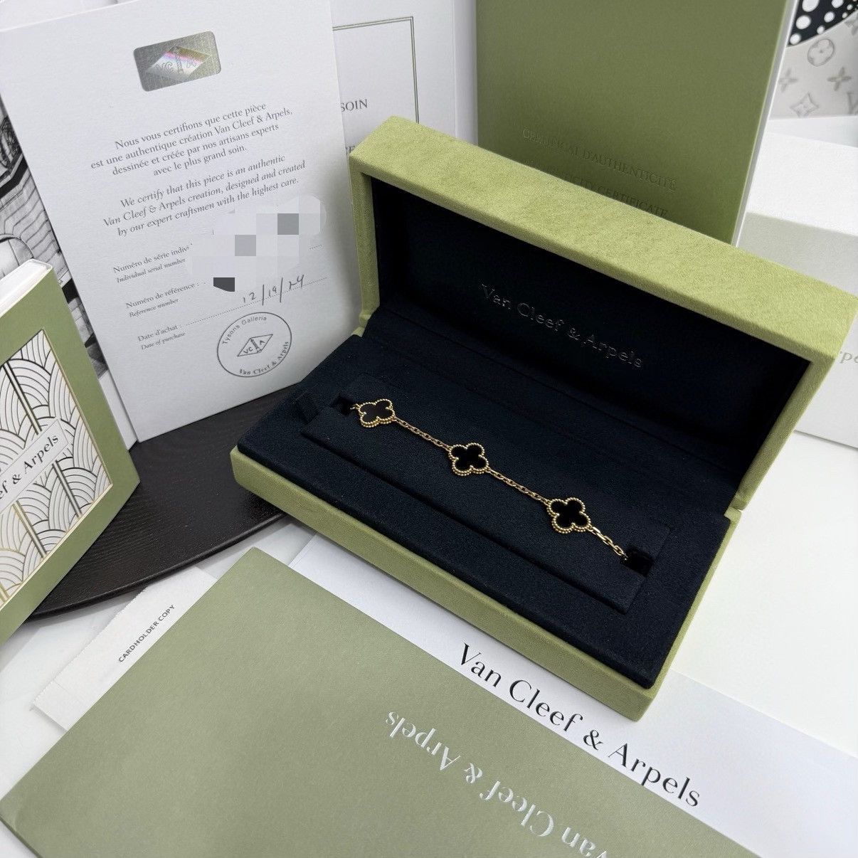 Van Cleef & Arpels Van Cleef & Arpels Black Onyx 18k Gold Bracelet Size ONE SIZE - 2 Thumbnail