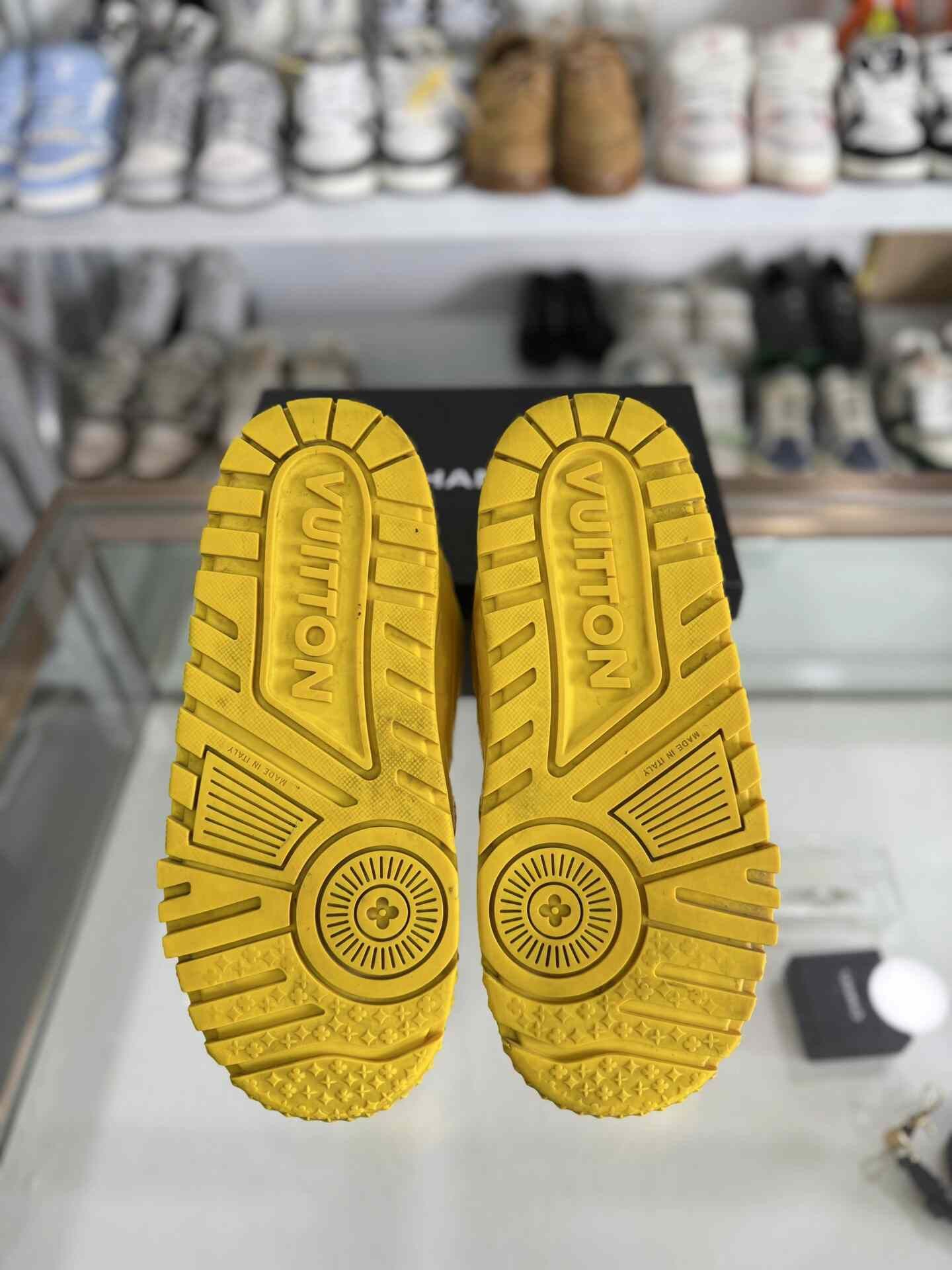 Louis Vuitton Louis Vuitton Yellow Croc Men's Shoes 42.5 Size US 9.5 / EU 42-43 - 4 Thumbnail