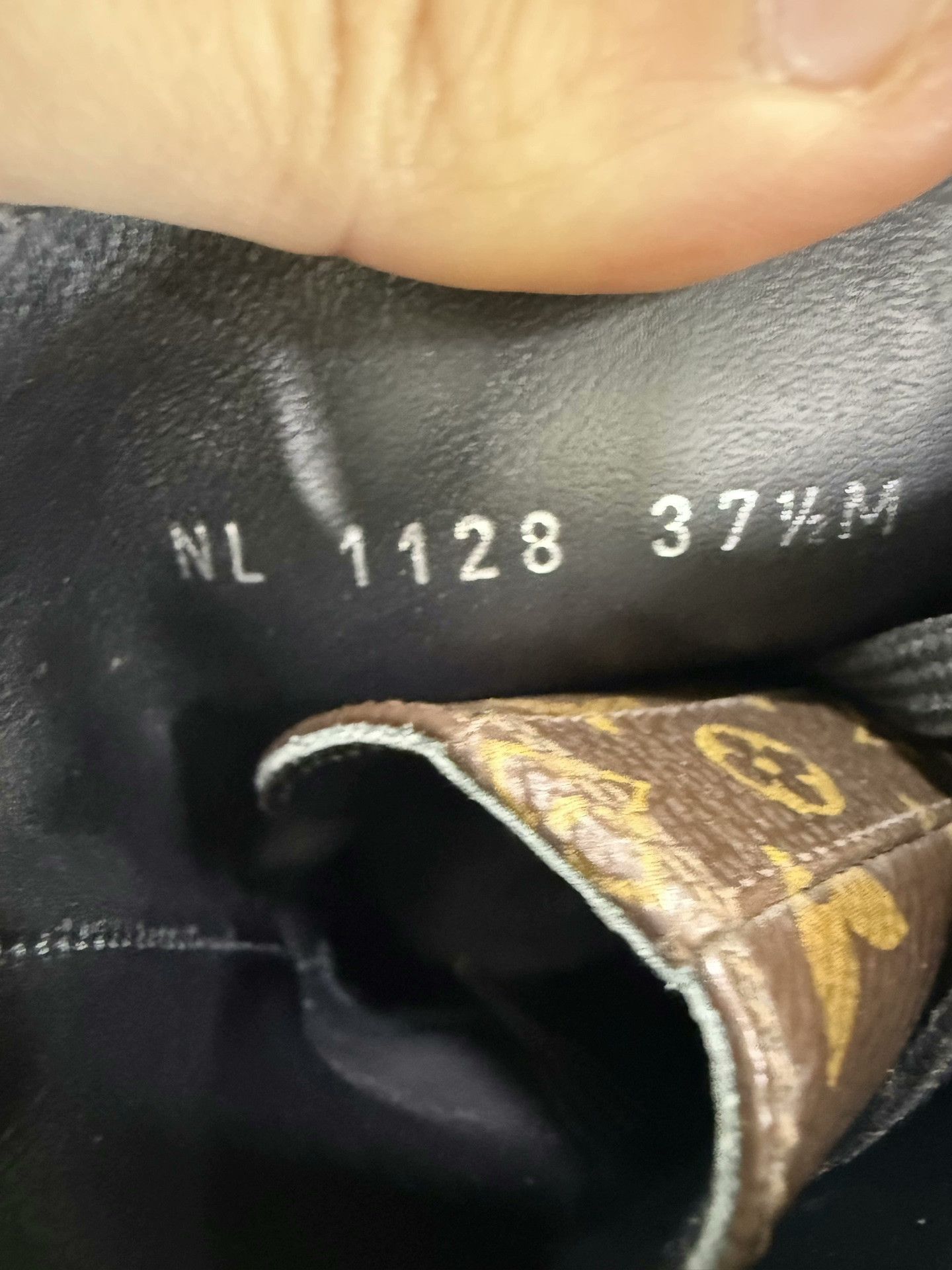 Louis Vuitton Louis Vuitton Monogram Ankle Boots Women's Size US 6.5 / IT 36.5 - 5 Thumbnail
