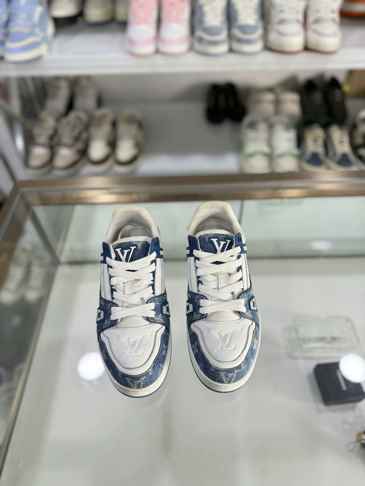 Louis Vuitton Louis Vuitton LV Trainer Blue White Denim 37 Size US 6 / IT 36 - 2 Thumbnail