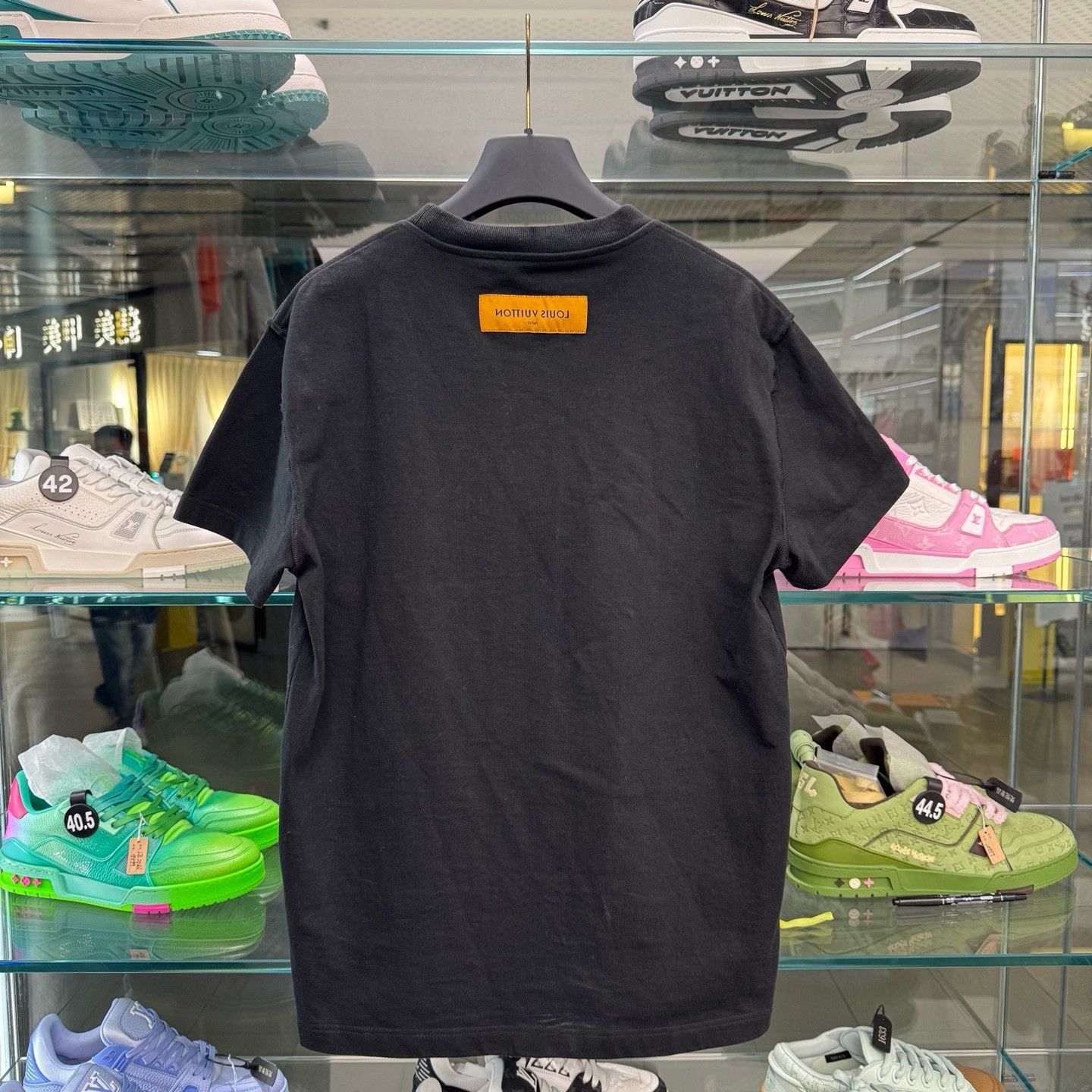 Louis Vuitton Louis Vuitton Spread Logo Short-Sleeve T-Shirt Size US XS / EU 42 / 0 - 4 Thumbnail