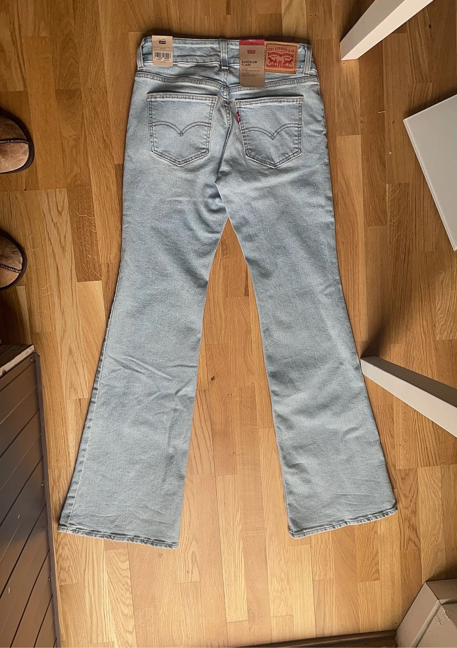 Levi's Levi's Levi’s Superlow Flare Jeans Size 25" / US 0 / IT 36 - 4 Thumbnail