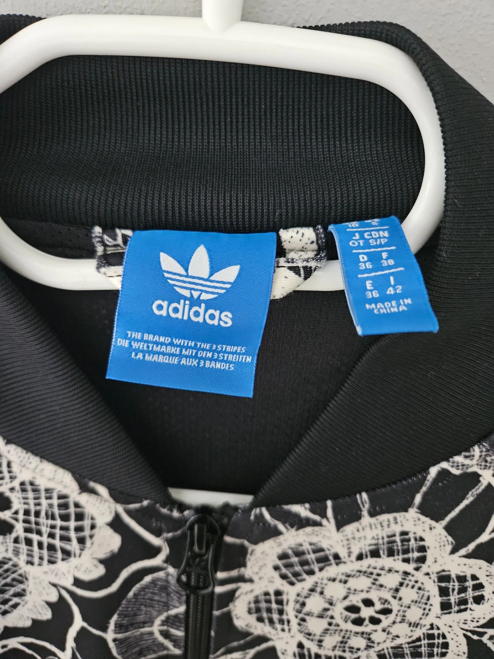 Adidas Adidas Jacket Size XS / US 0-2 / IT 36-38 - 2 Thumbnail