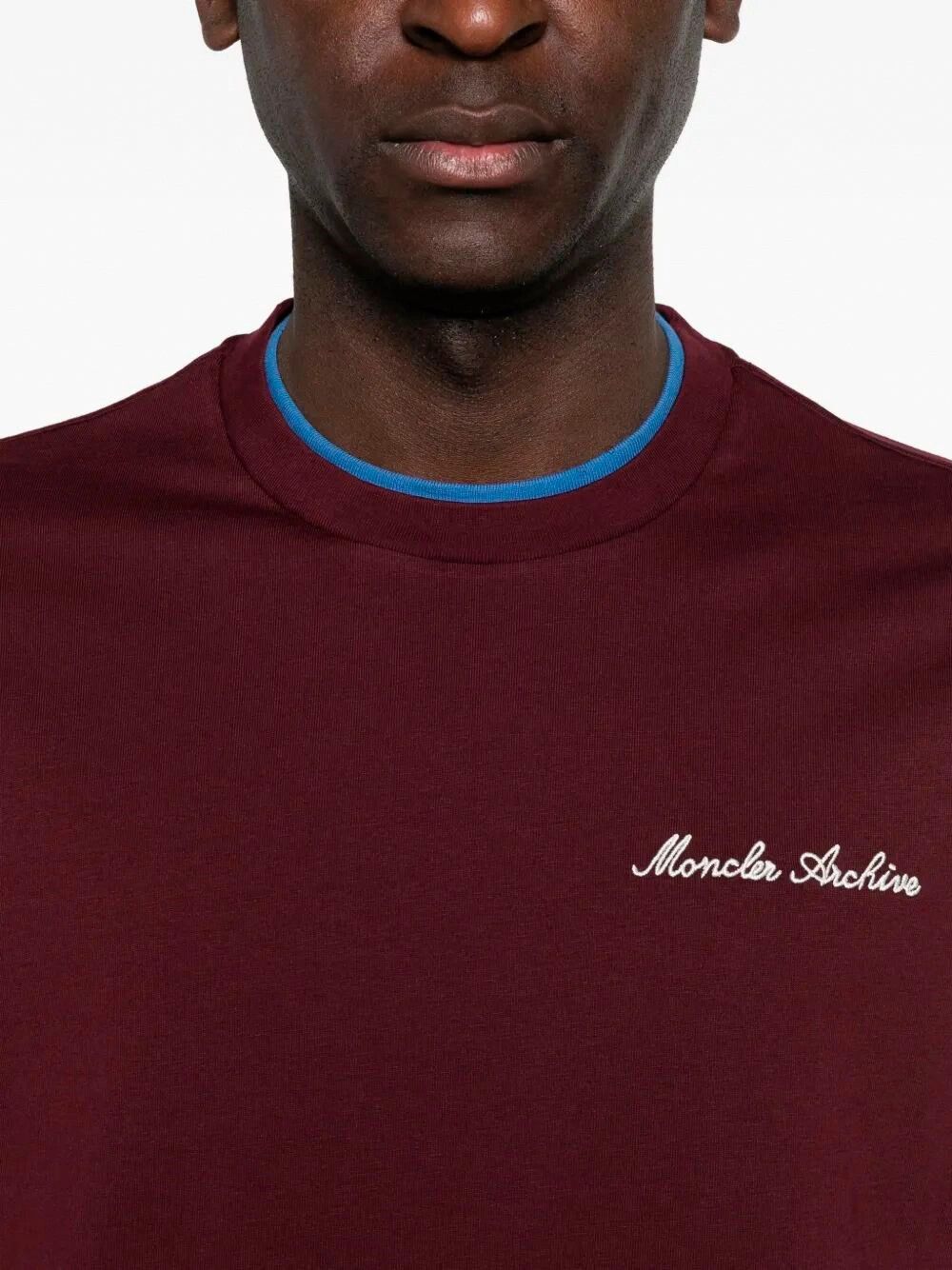 Moncler Short Sleeve T-Shirt Size US S / EU 44-46 / 1 - 4 Thumbnail