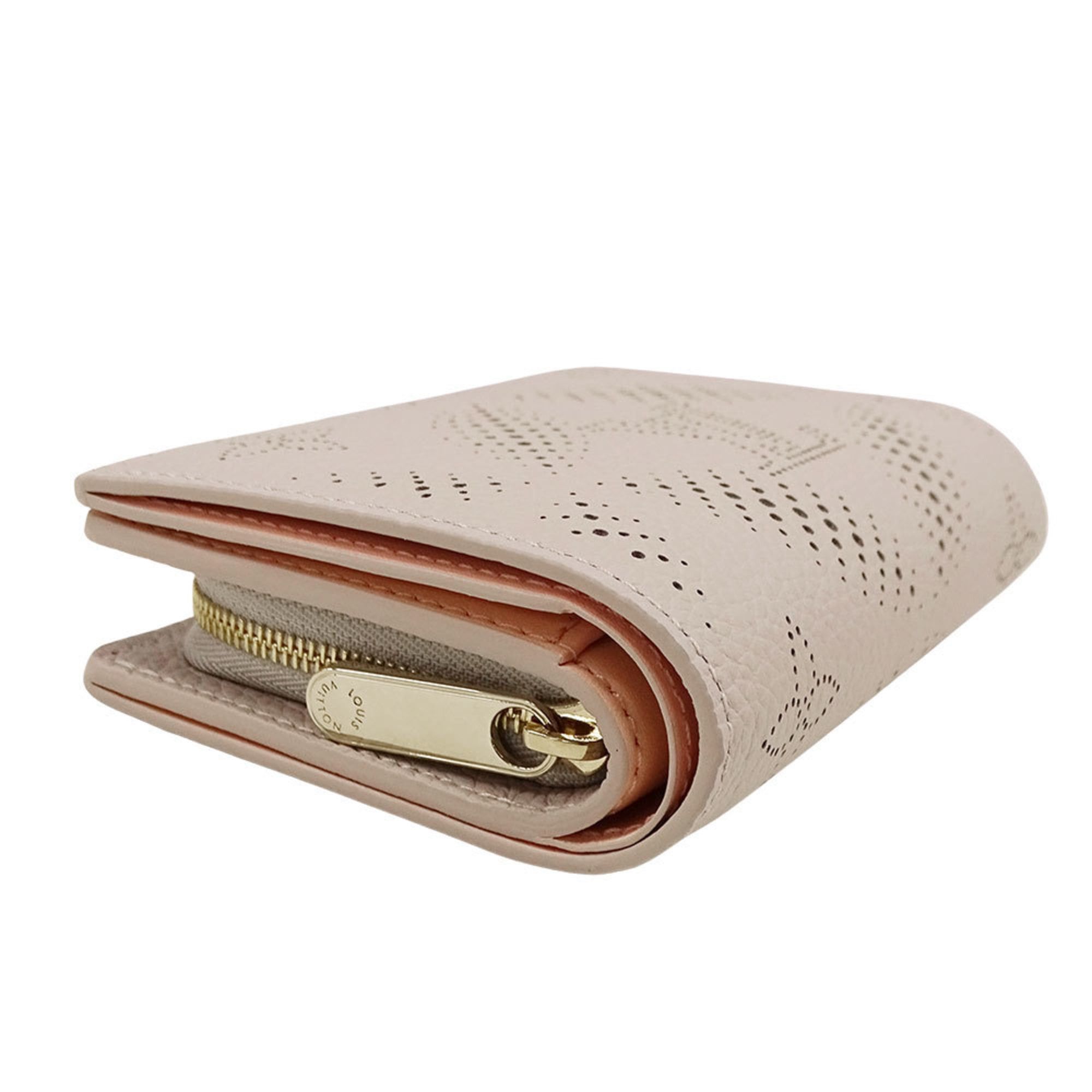 Louis Vuitton Women's Monogram Mahina Bifold Wallet, Portefeuille Claire, Bloom Gray, M13470