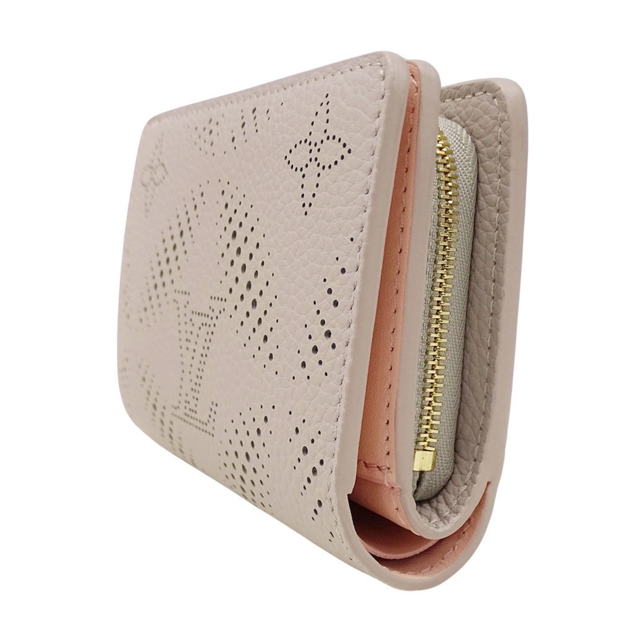 Louis Vuitton Women's Monogram Mahina Bifold Wallet, Portefeuille Claire, Bloom Gray, M13470