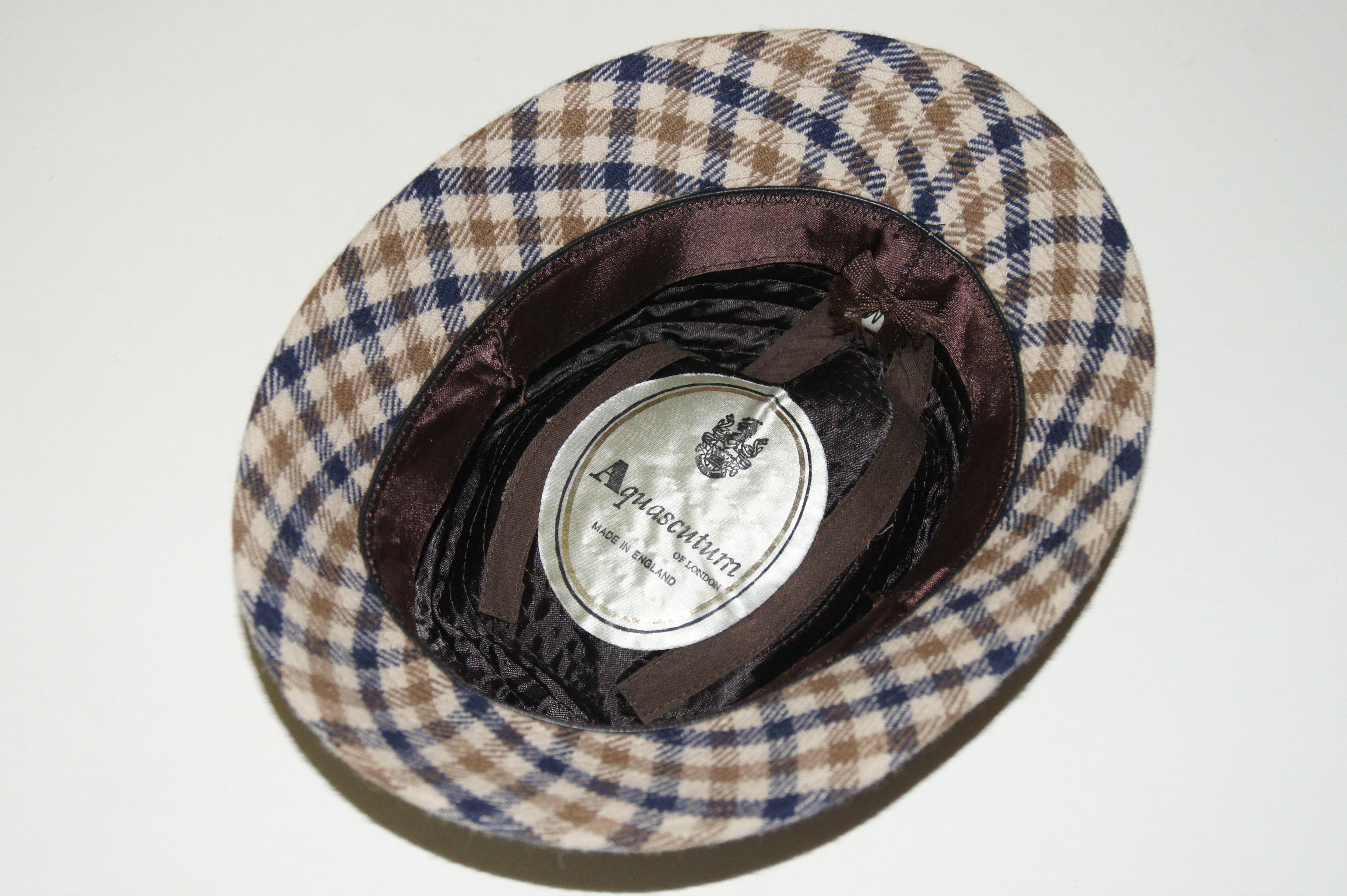 Aquascutum hat online