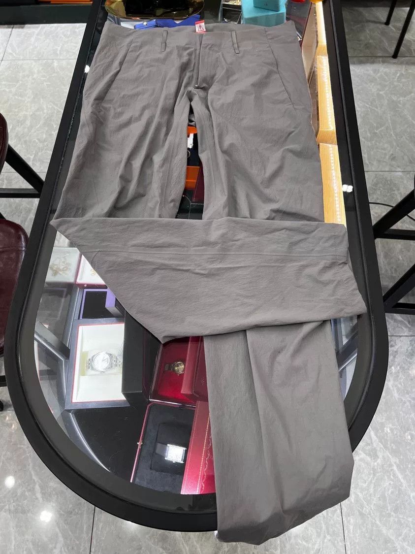 Arc'teryx Arc'teryx Gray Long Pants Size US 30 / EU 46 - 2 Thumbnail