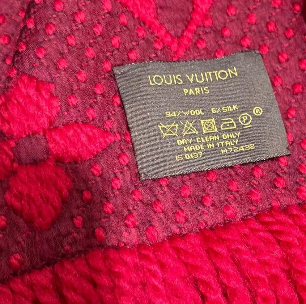 Louis Vuitton Louis Vuitton Classic Monogram Red Cashmere Scarf Size ONE SIZE - 3 Thumbnail