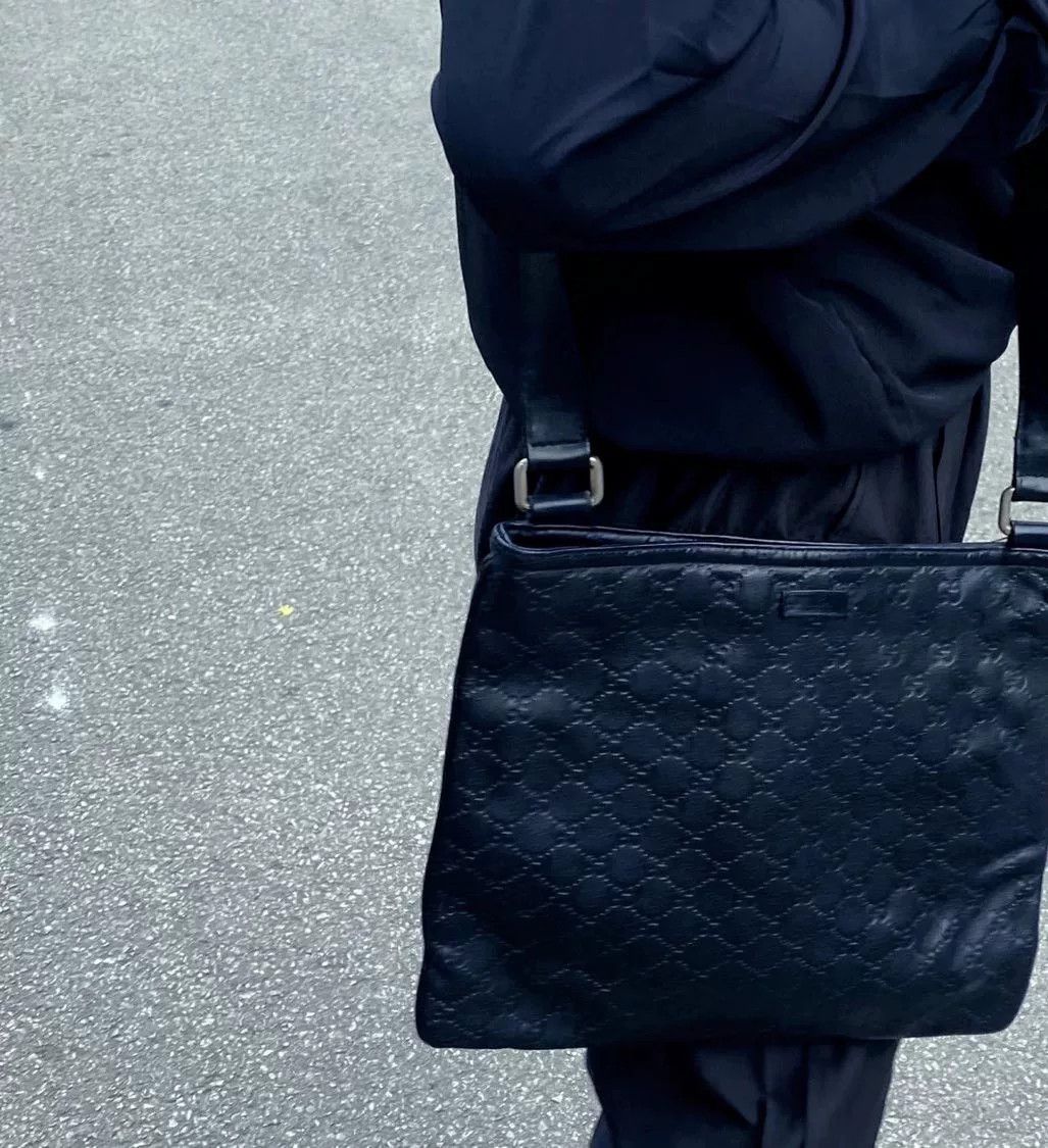 Gucci Gucci Double G Embossed Black Leather Messenger Size ONE SIZE - 5 Thumbnail